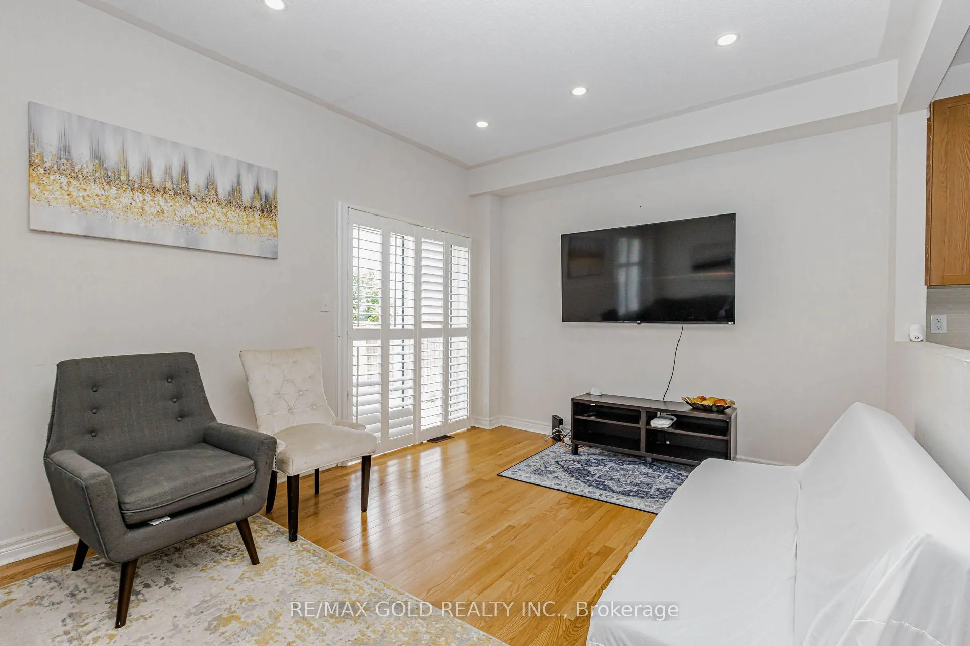 Photo 15 of 566 Bessborough Drive, Milton, Harrison — HOMEH