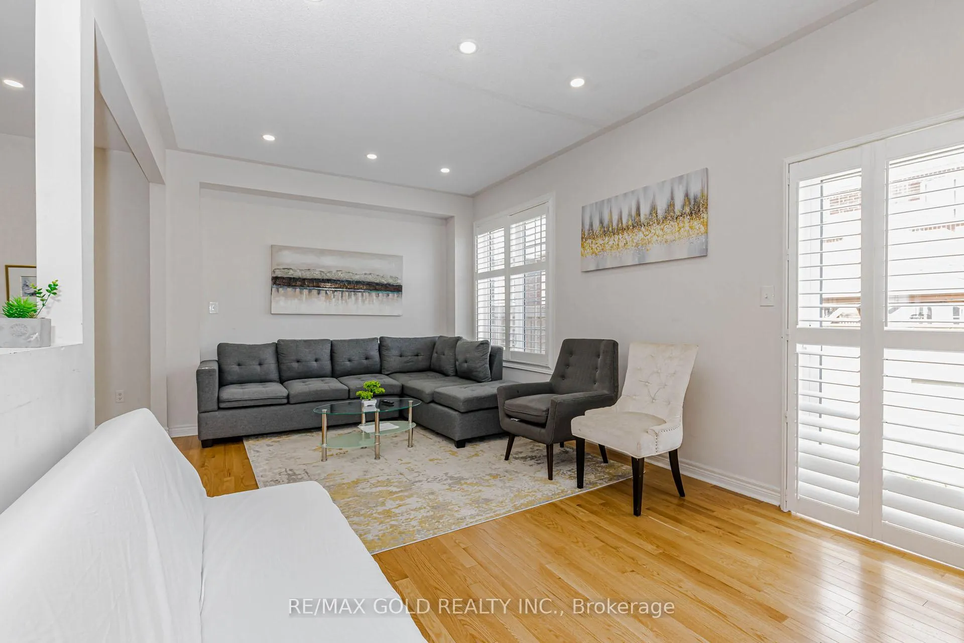 Photo 16 of 566 Bessborough Drive, Milton, Harrison — HOMEH