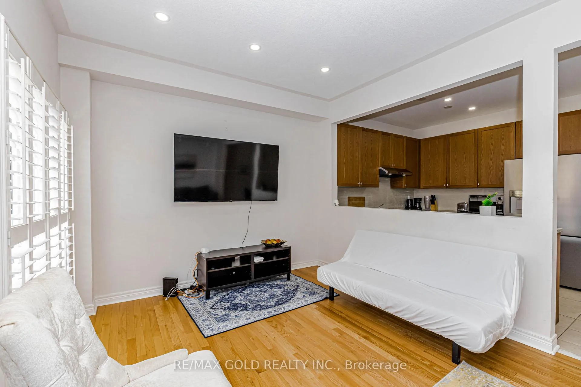 Photo 17 of 566 Bessborough Drive, Milton, Harrison — HOMEH