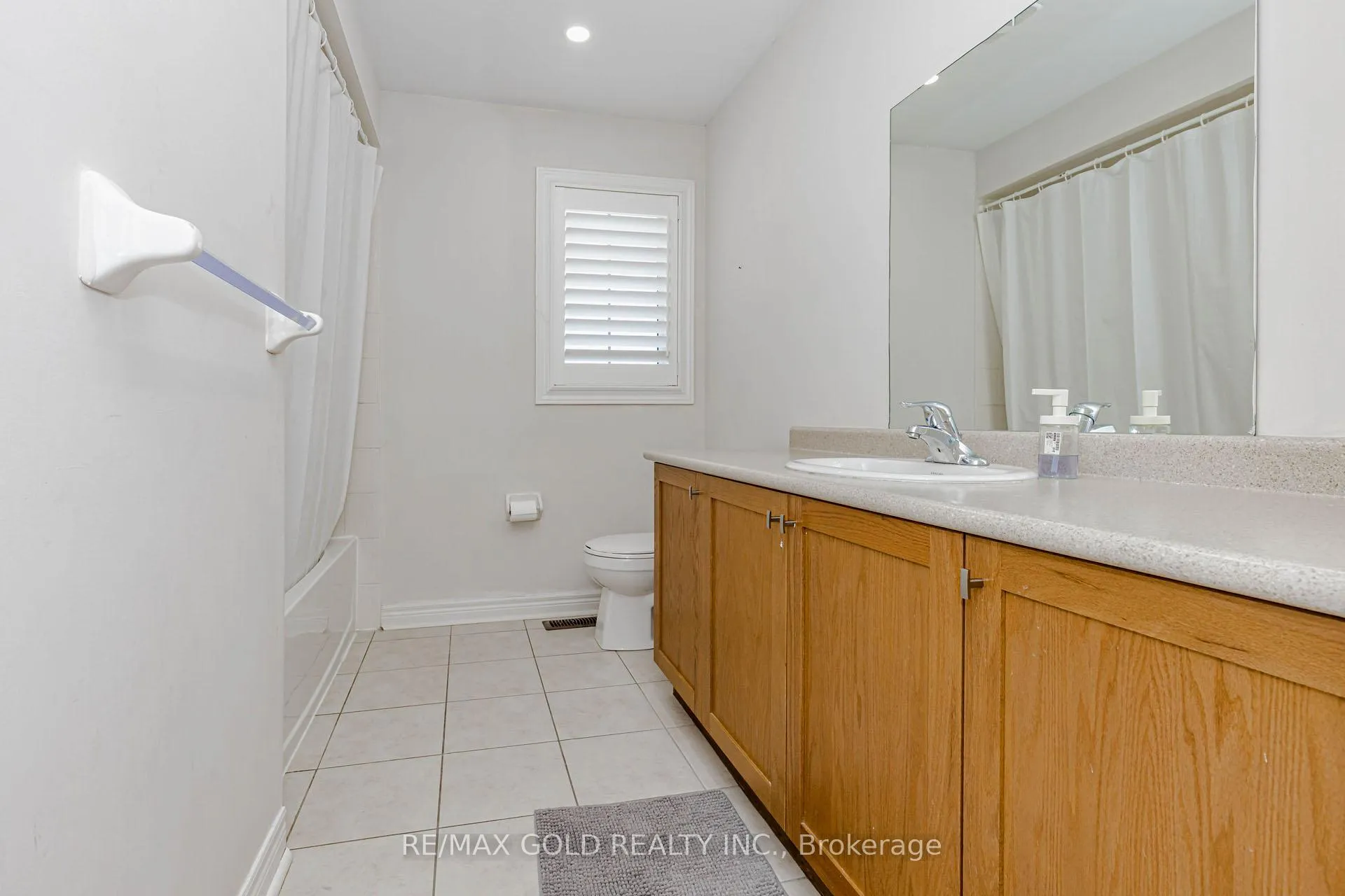 Photo 31 of 566 Bessborough Drive, Milton, Harrison — HOMEH