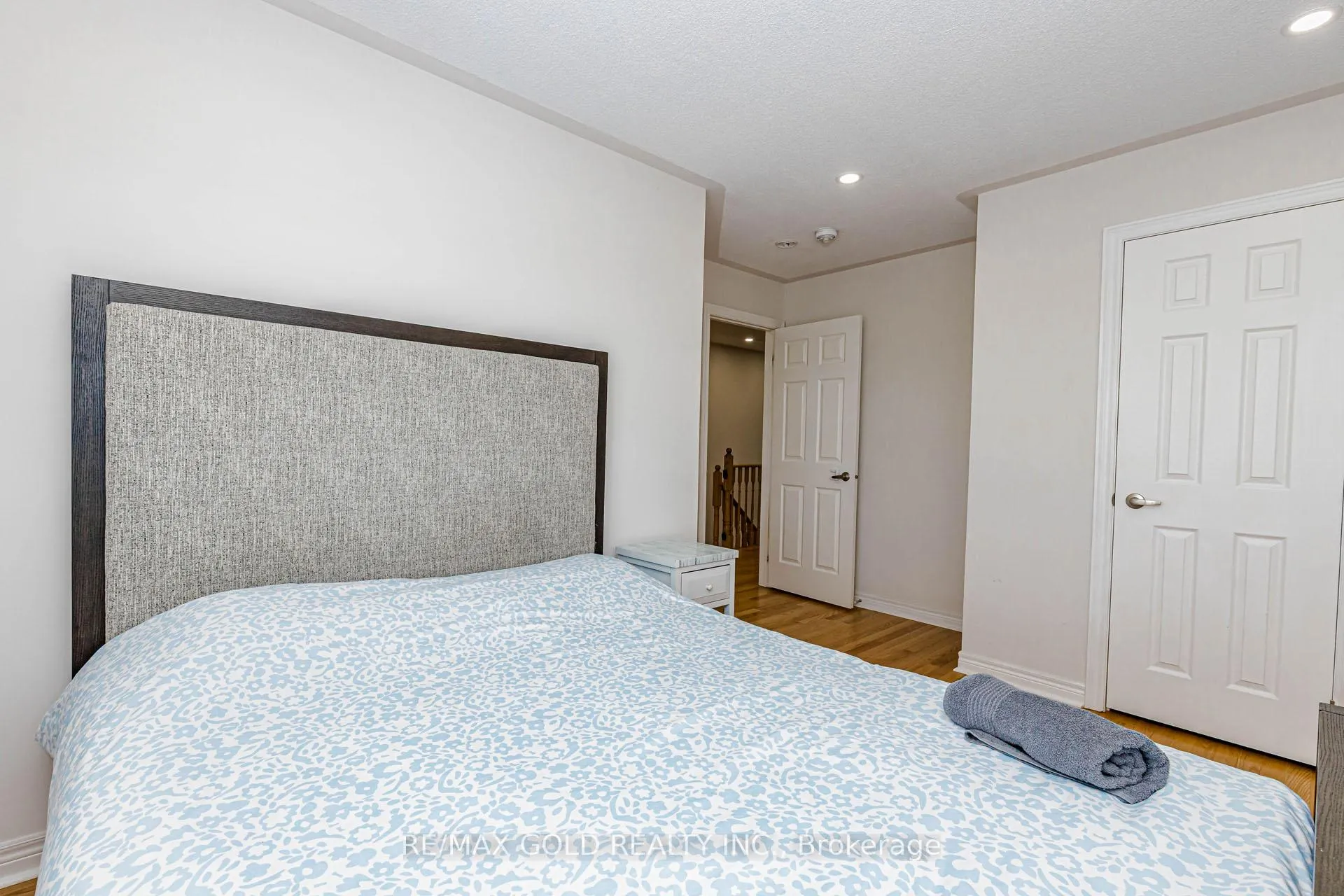 Photo 34 of 566 Bessborough Drive, Milton, Harrison — HOMEH