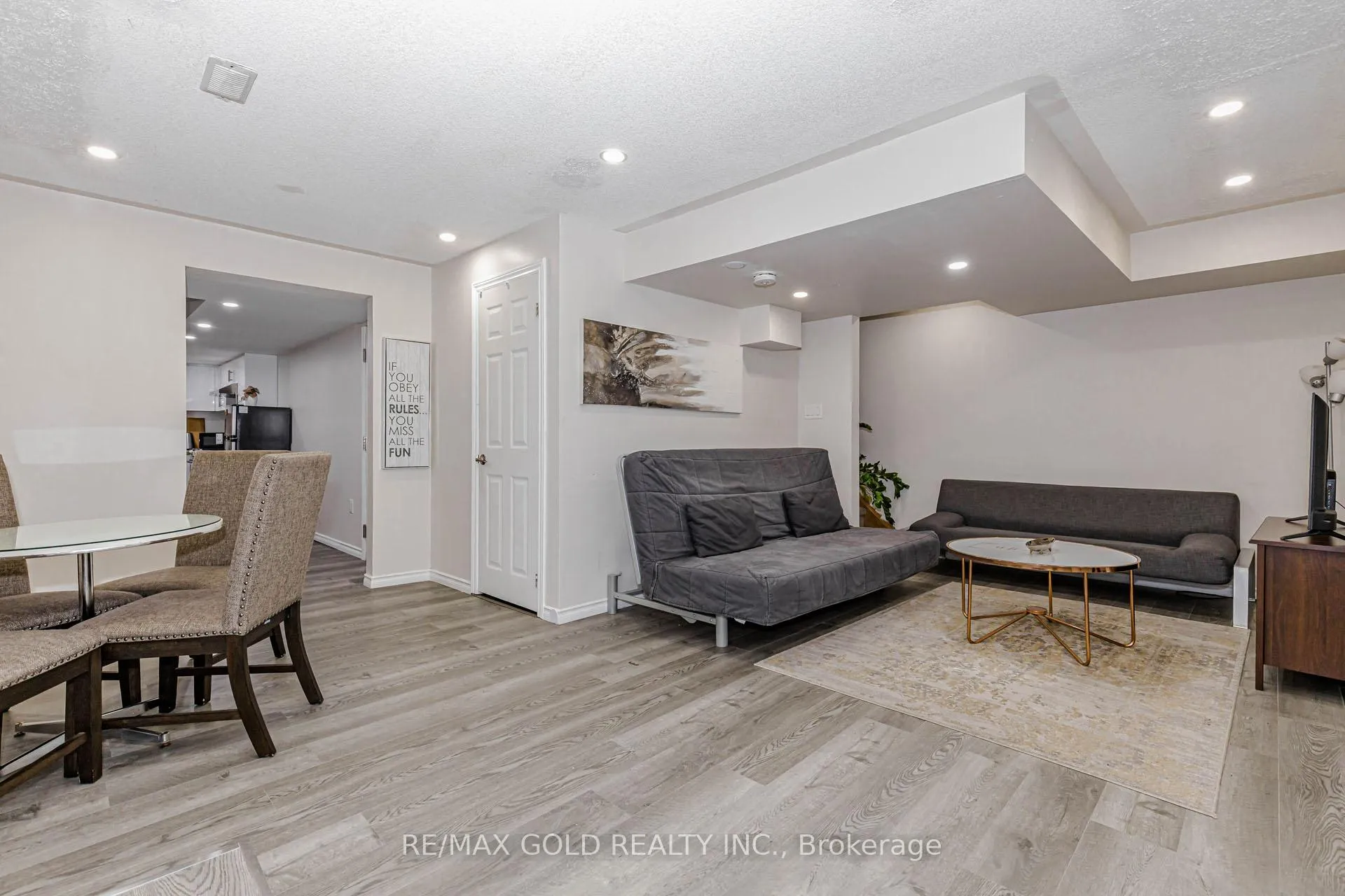 Photo 37 of 566 Bessborough Drive, Milton, Harrison — HOMEH