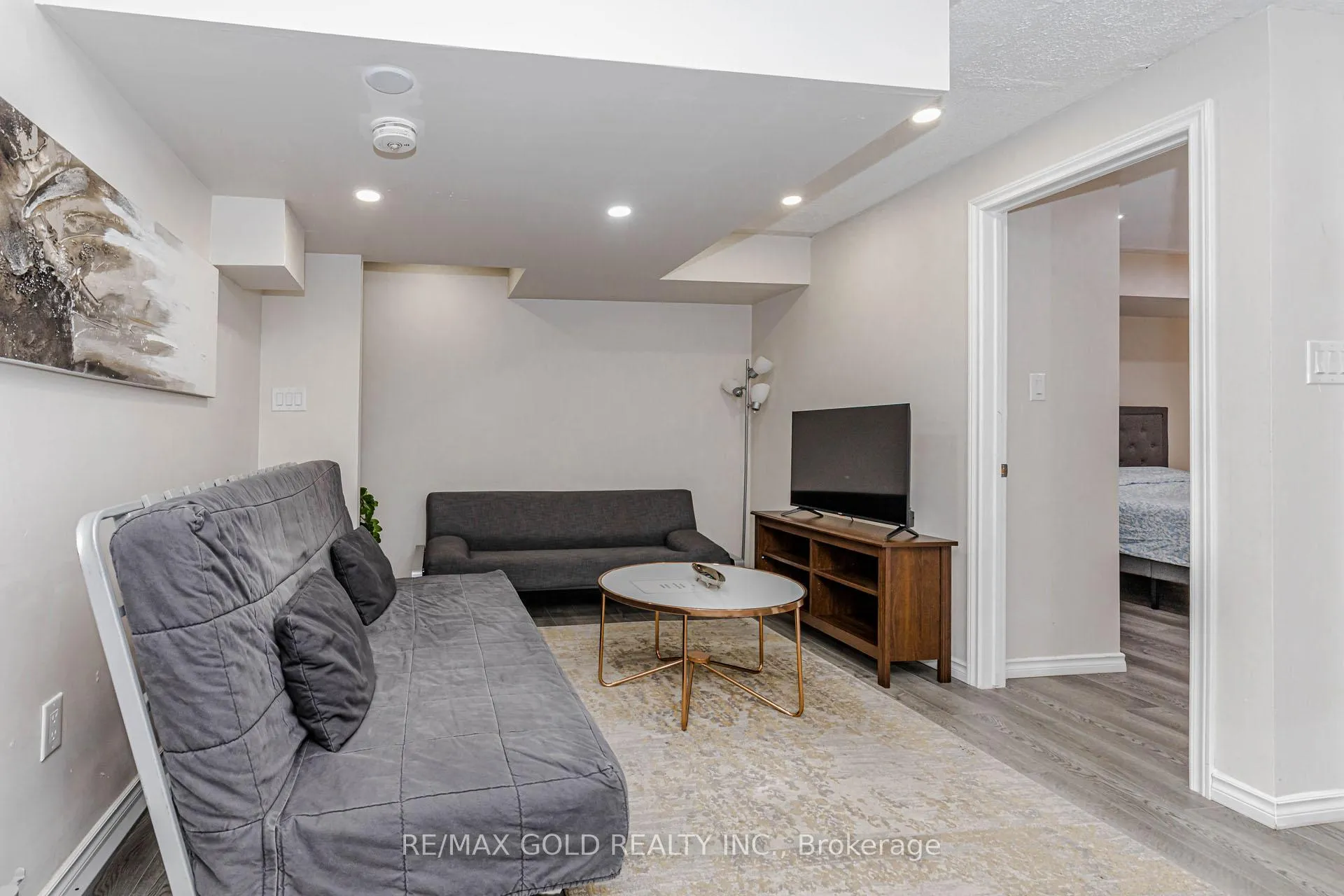 Photo 38 of 566 Bessborough Drive, Milton, Harrison — HOMEH