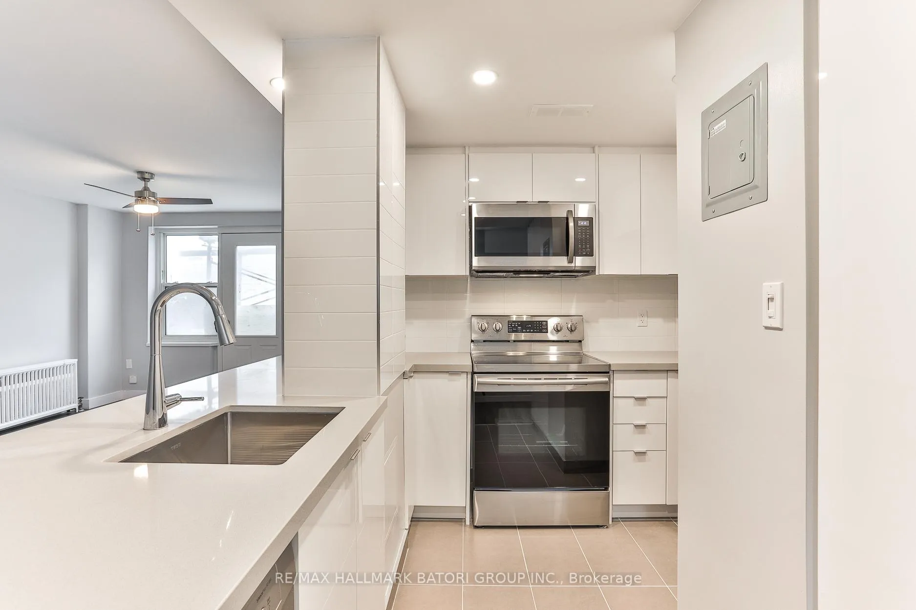 Photo 5 of Unit 310, 2603 Bathurst Street, Toronto, Forest Hill North — HOMEH
