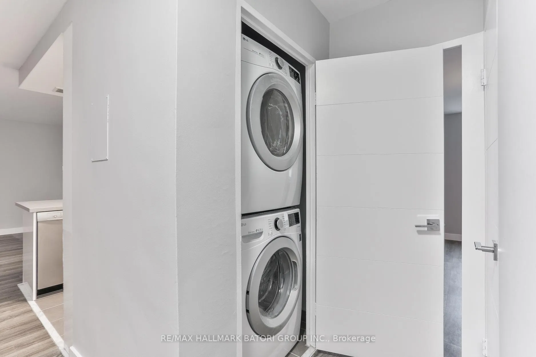 Photo 9 of Unit 310, 2603 Bathurst Street, Toronto, Forest Hill North — HOMEH