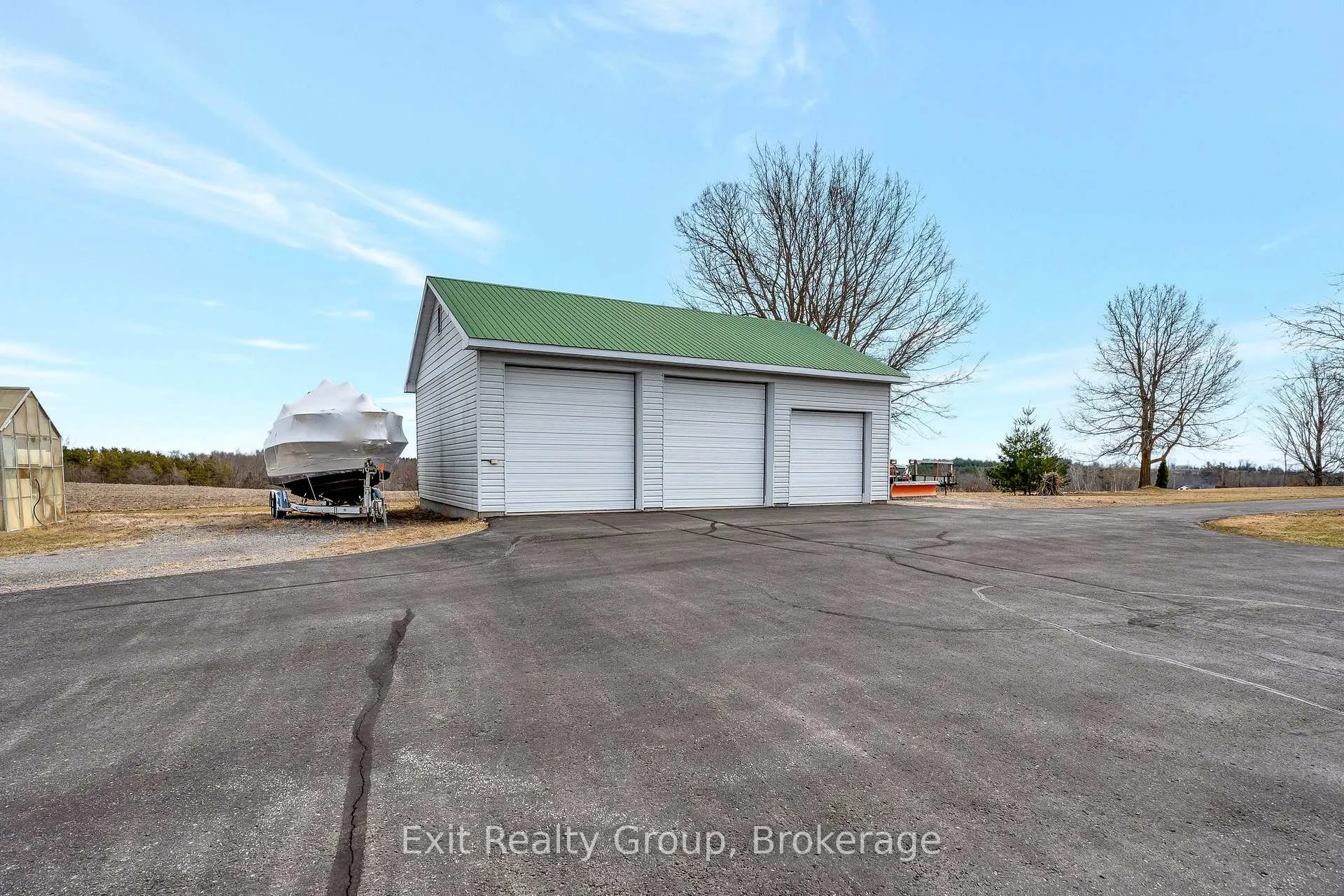 Photo 3 of 95 Boundary Road, Belleville, Thurlow Ward — HOMEH