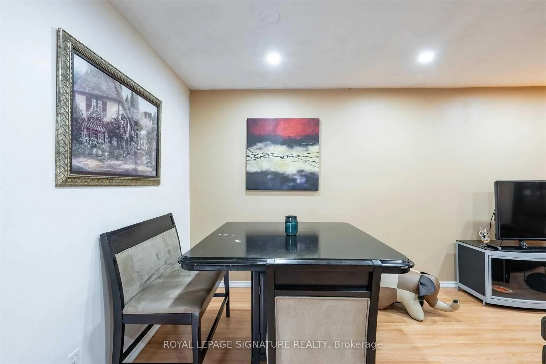 Photo 5 of Unit Upper, 52 Buchanan Crescent, Brantford — HOMEH