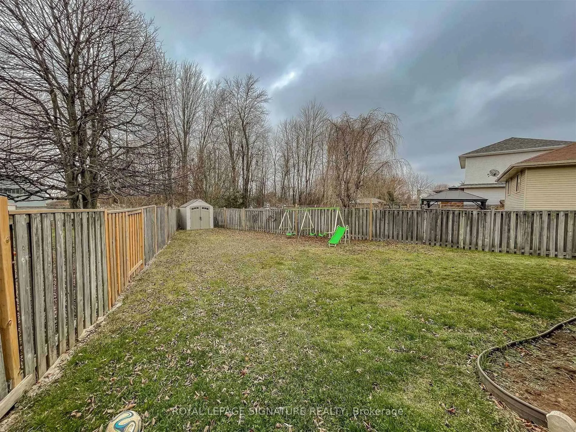 Photo 23 of Unit Upper, 52 Buchanan Crescent, Brantford — HOMEH