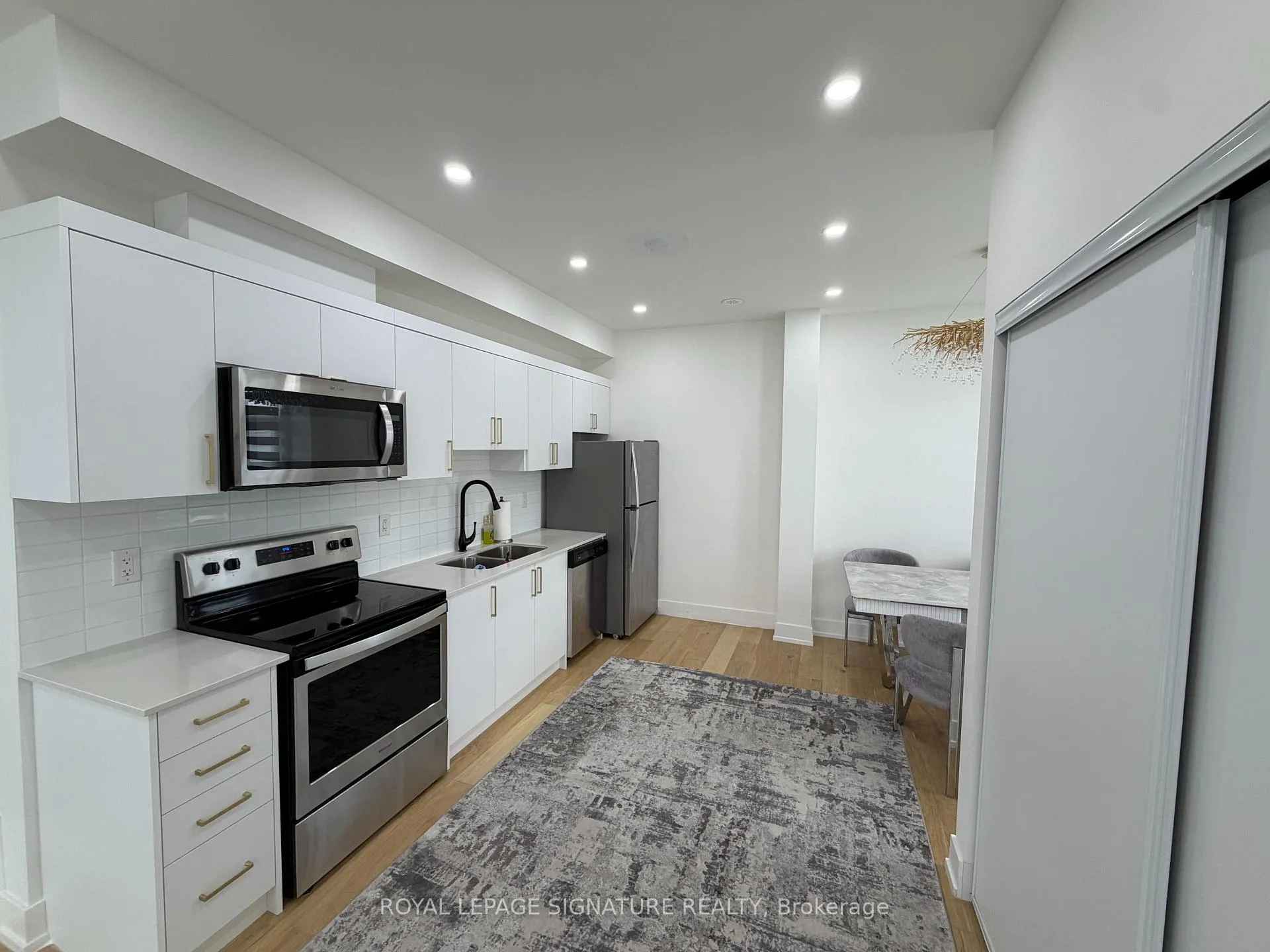 Photo 14 of 2 Beliveau Street, Vaughan, Vaughan Grove — HOMEH