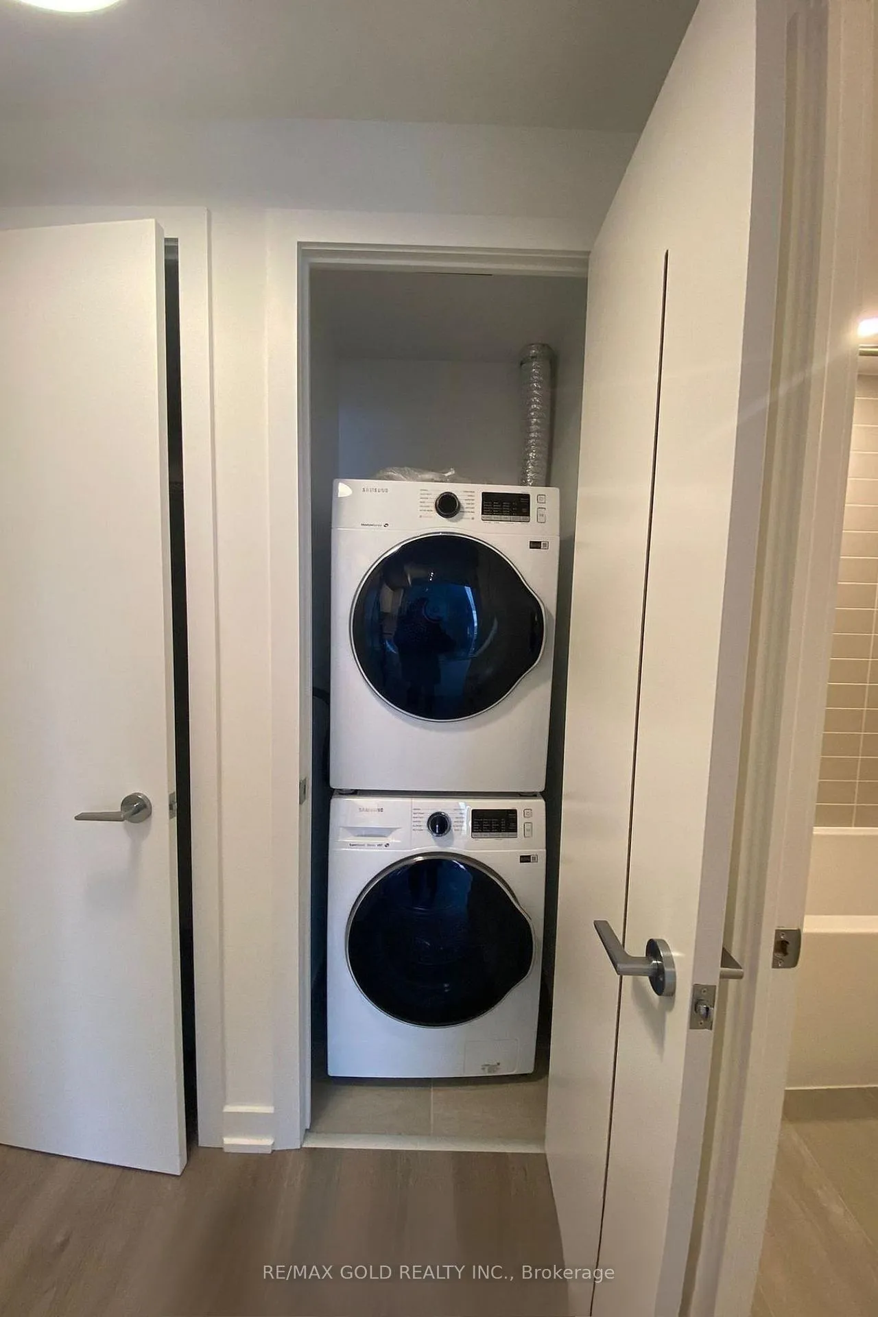 Photo 7 of Unit 1708, 357 King Street W, Toronto, Waterfront Communities — HOMEH