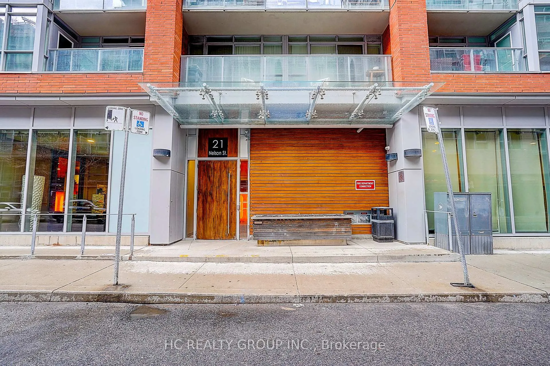 Photo 2 of Unit 705, 21 Nelson Street, Toronto, Waterfront Communities — HOMEH