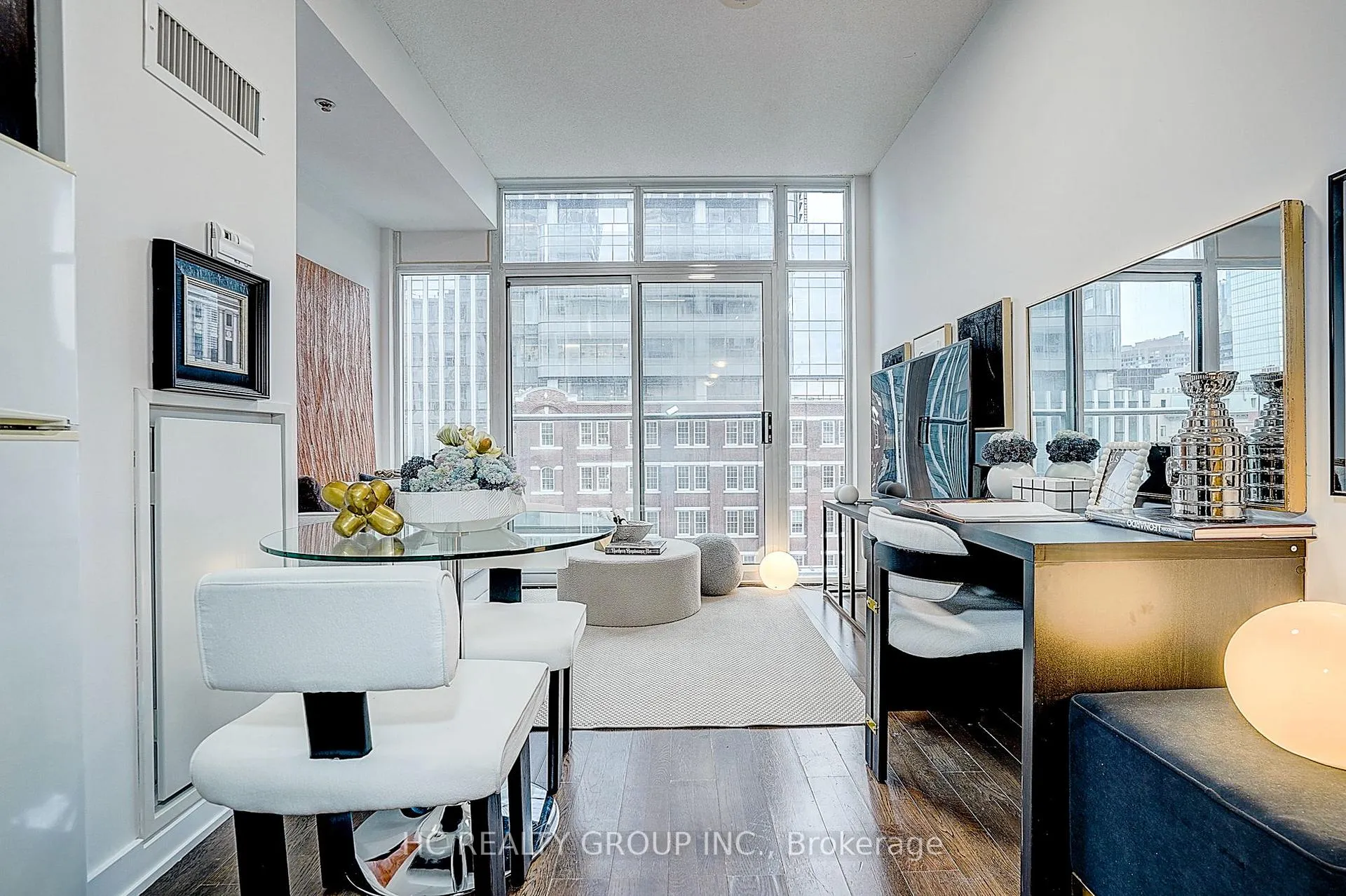 Photo 3 of Unit 705, 21 Nelson Street, Toronto, Waterfront Communities — HOMEH