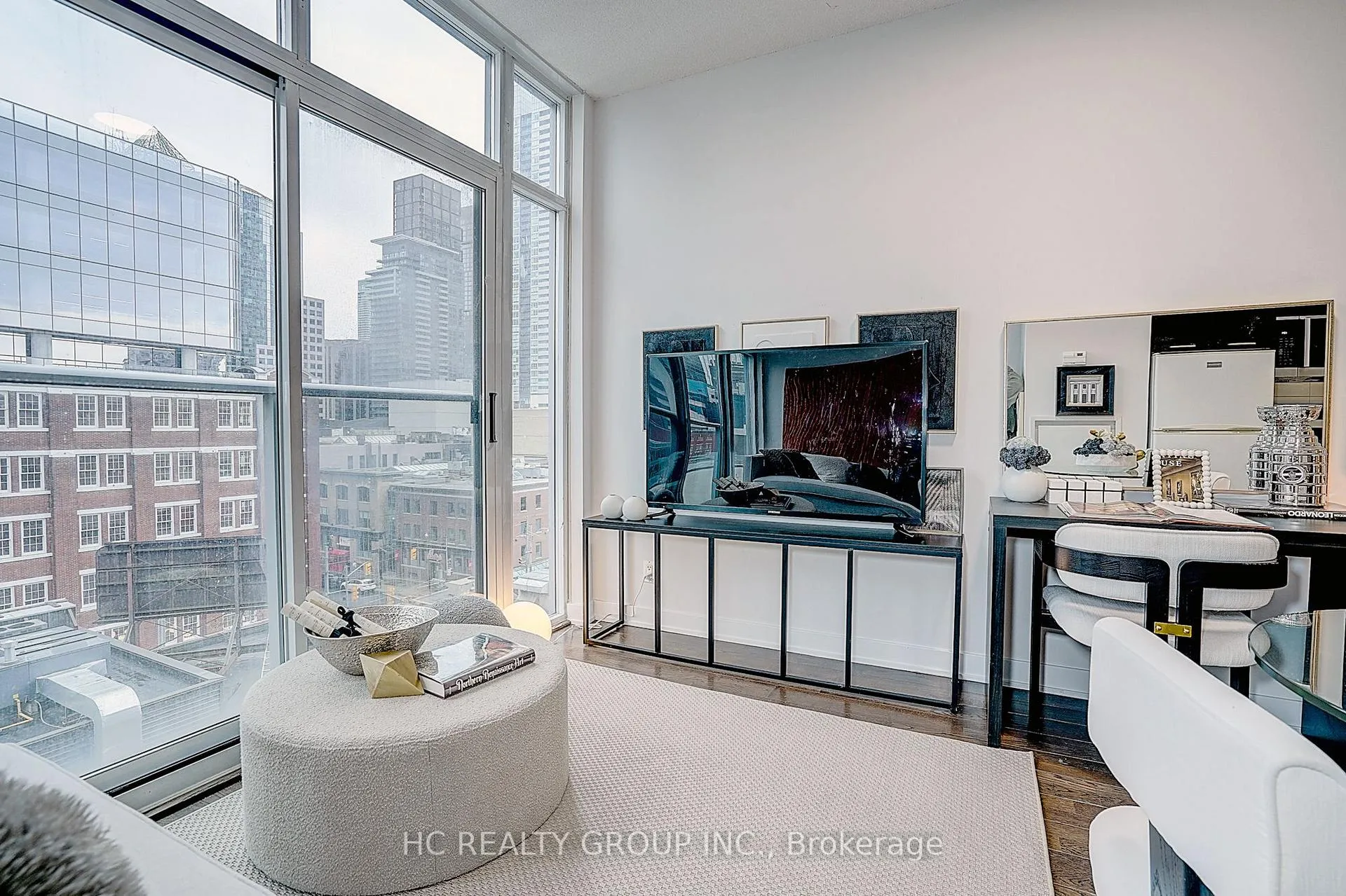 Photo 5 of Unit 705, 21 Nelson Street, Toronto, Waterfront Communities — HOMEH