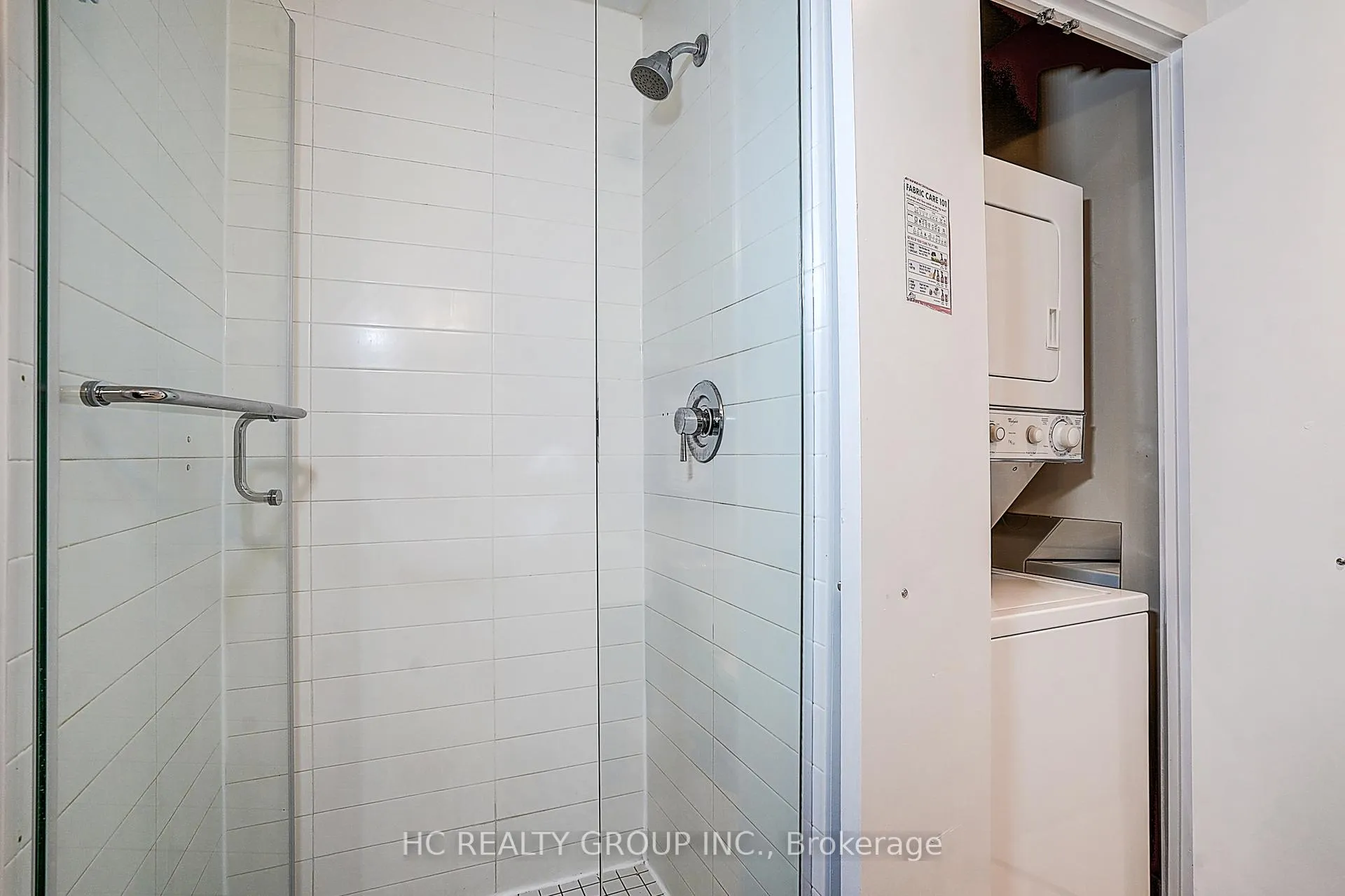 Photo 9 of Unit 705, 21 Nelson Street, Toronto, Waterfront Communities — HOMEH