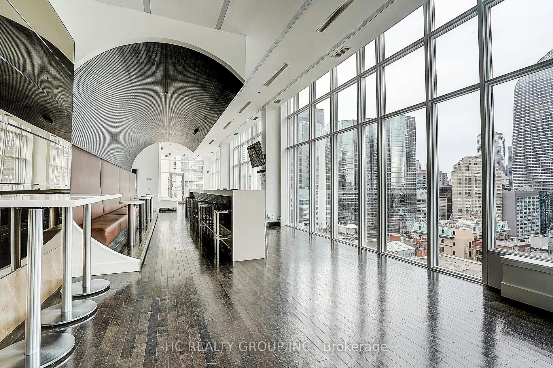 Photo 16 of Unit 705, 21 Nelson Street, Toronto, Waterfront Communities — HOMEH