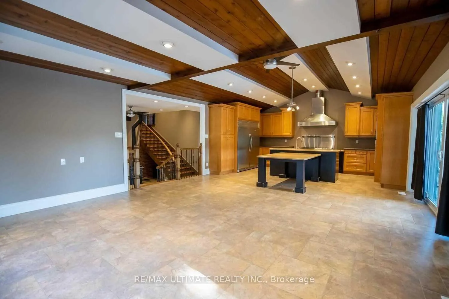 Photo 11 of 6472 Country Lane, Whitby, Rural Whitby — HOMEH