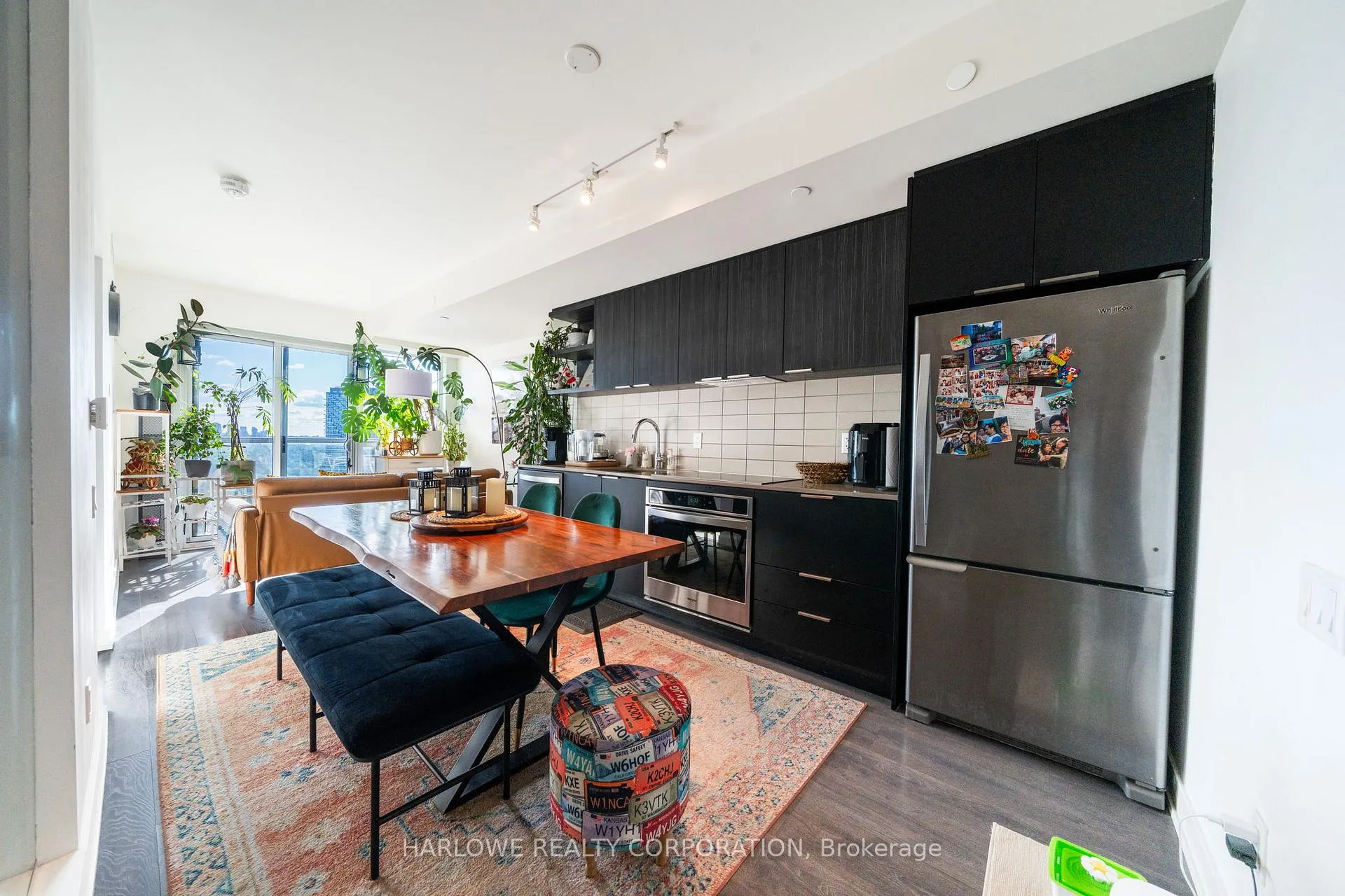 Front of Unit N2510, 6 Sonic Way