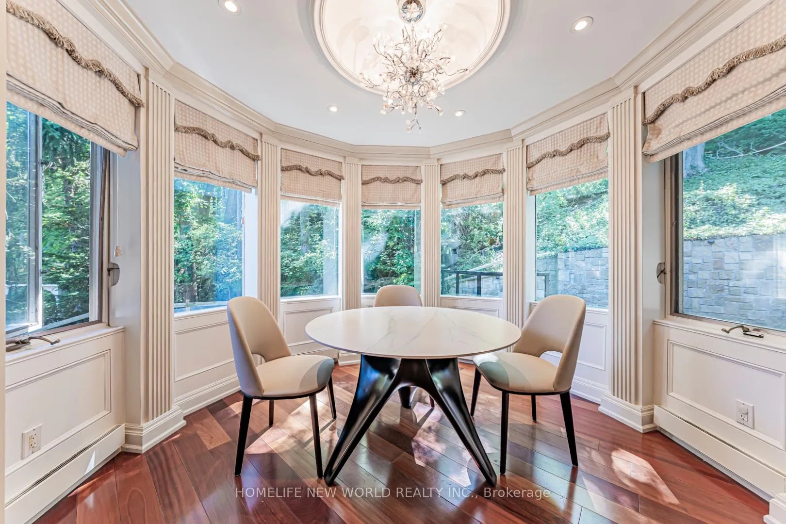 Photo 12 of 1 Campbell Crescent, North York, Bridle Path-Sunnybrook-York Mills — HOMEH