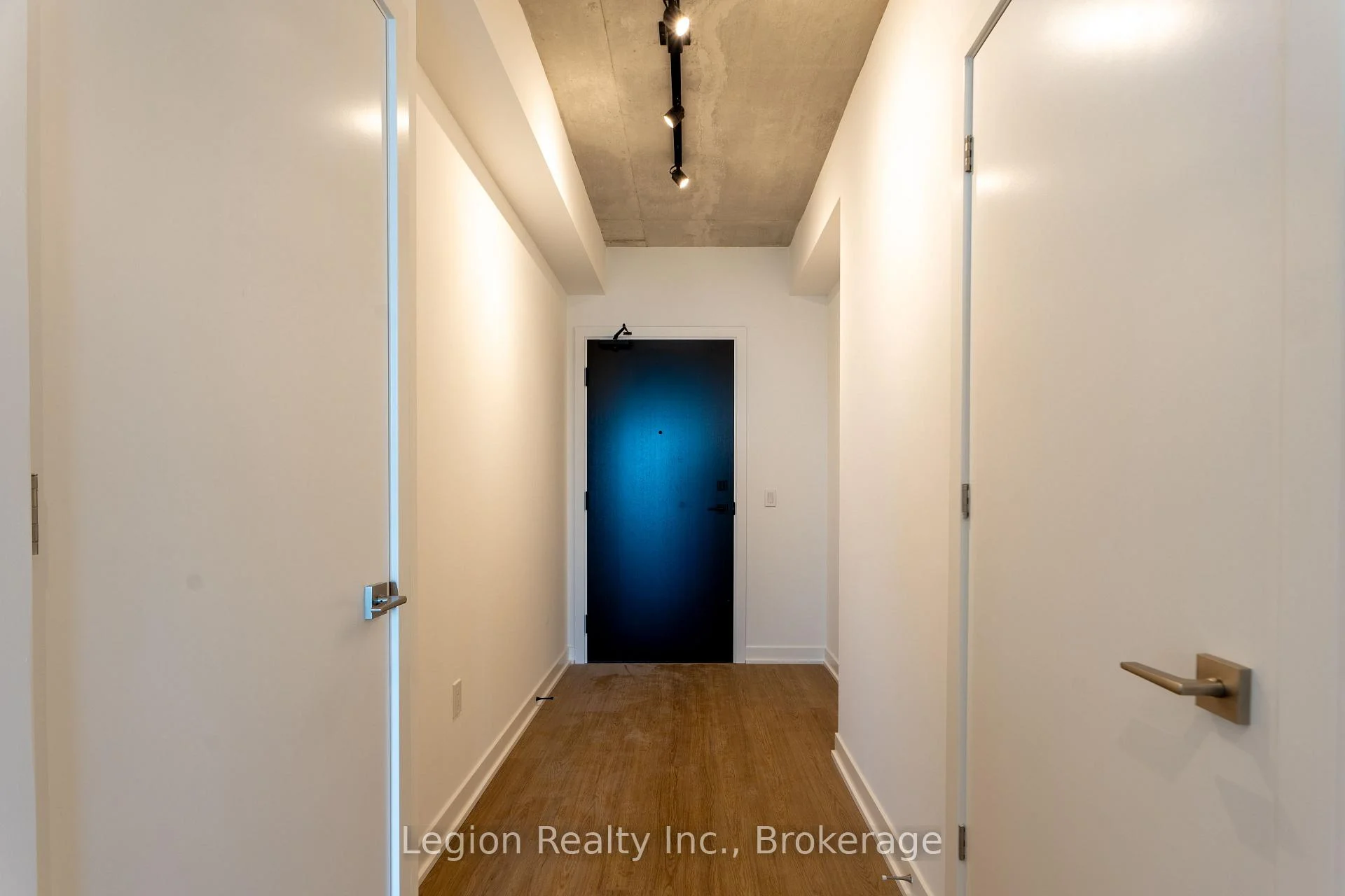 Photo 4 of Unit 2308, 284 King Street E, Toronto, Moss Park — HOMEH