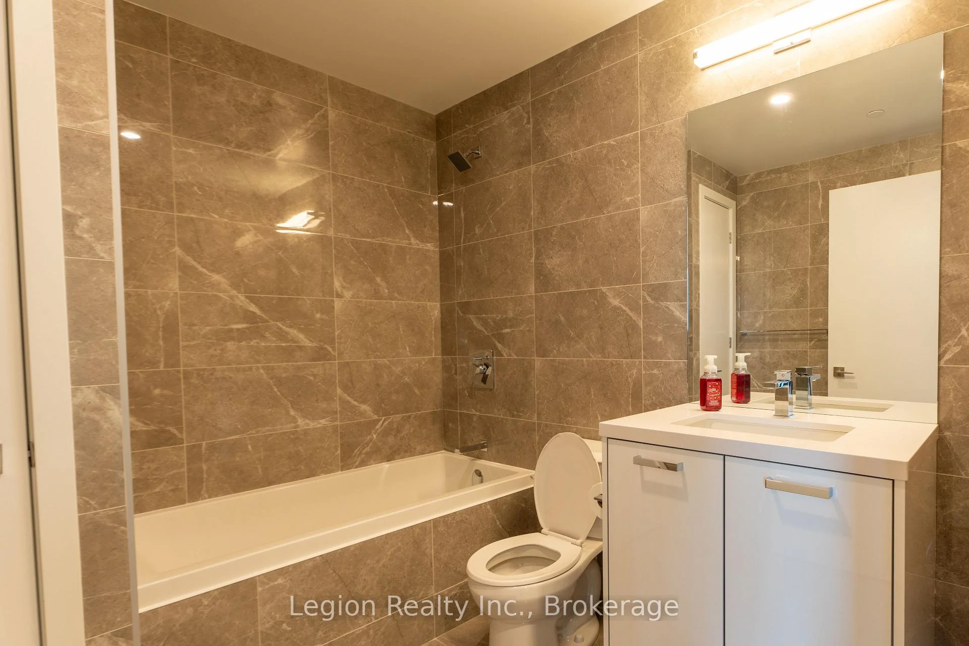 Photo 8 of Unit 2308, 284 King Street E, Toronto, Moss Park — HOMEH
