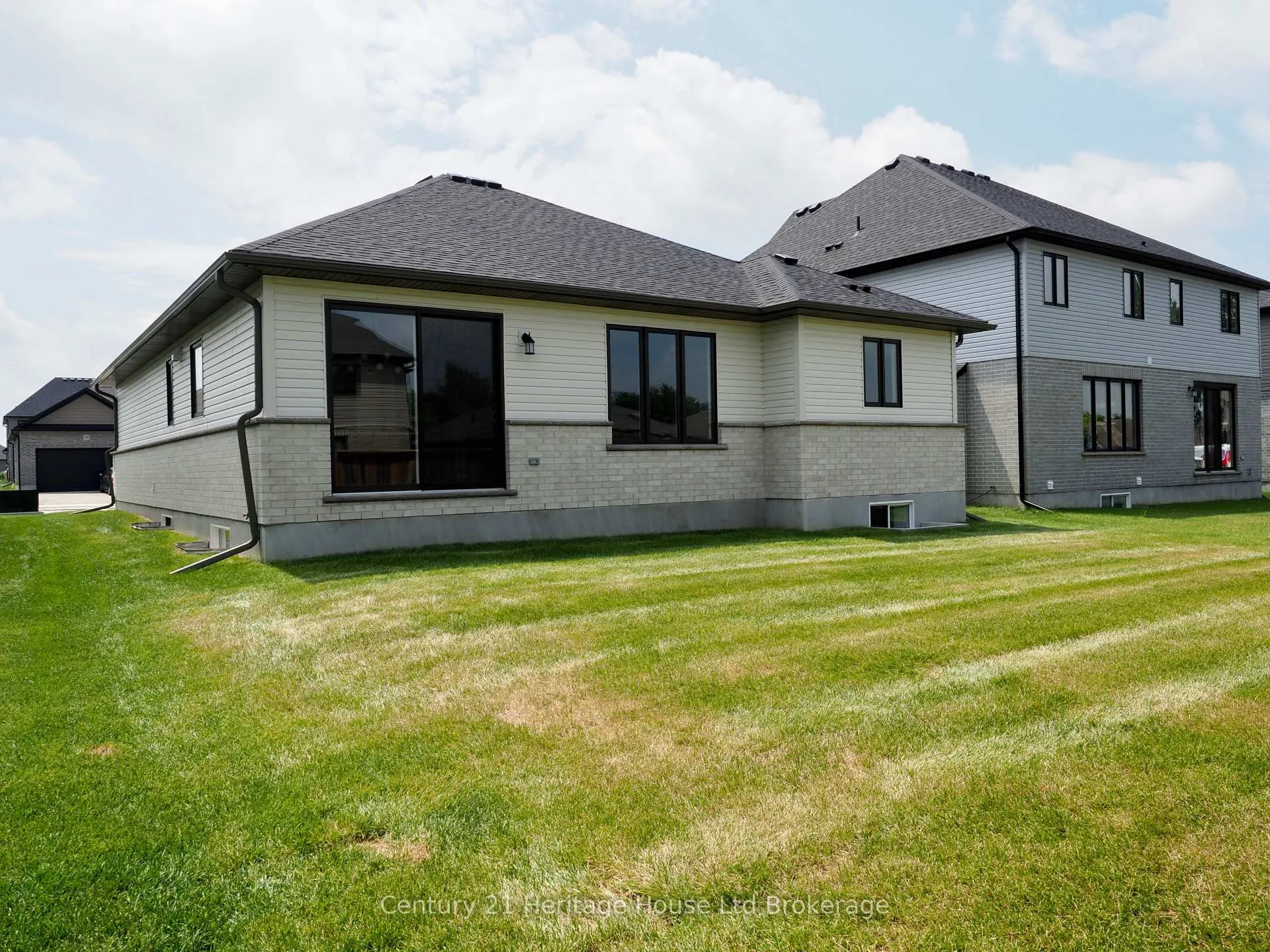 Photo 24 of 28 Sycamore Drive, Tillsonburg — HOMEH