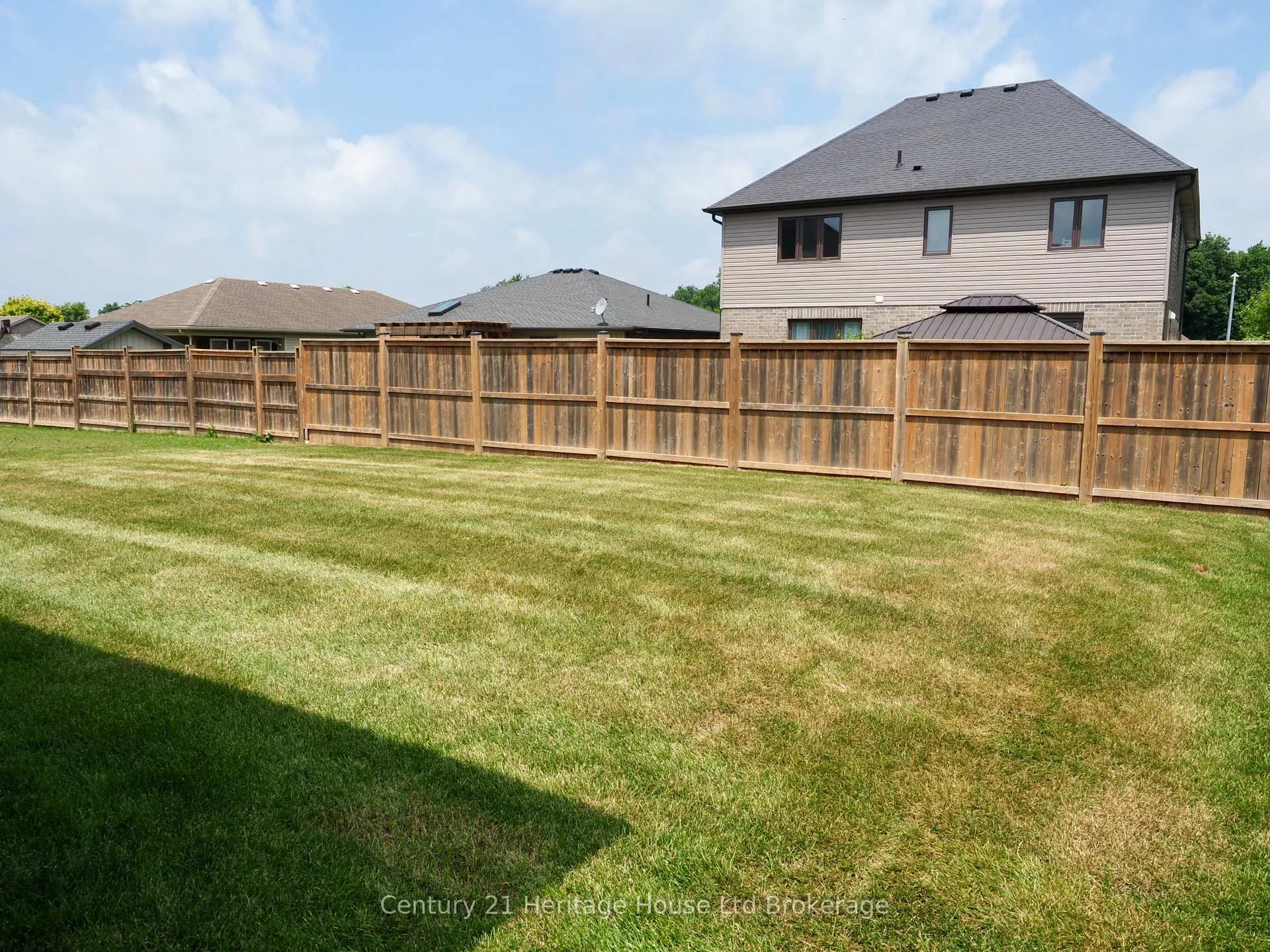 Photo 26 of 28 Sycamore Drive, Tillsonburg — HOMEH