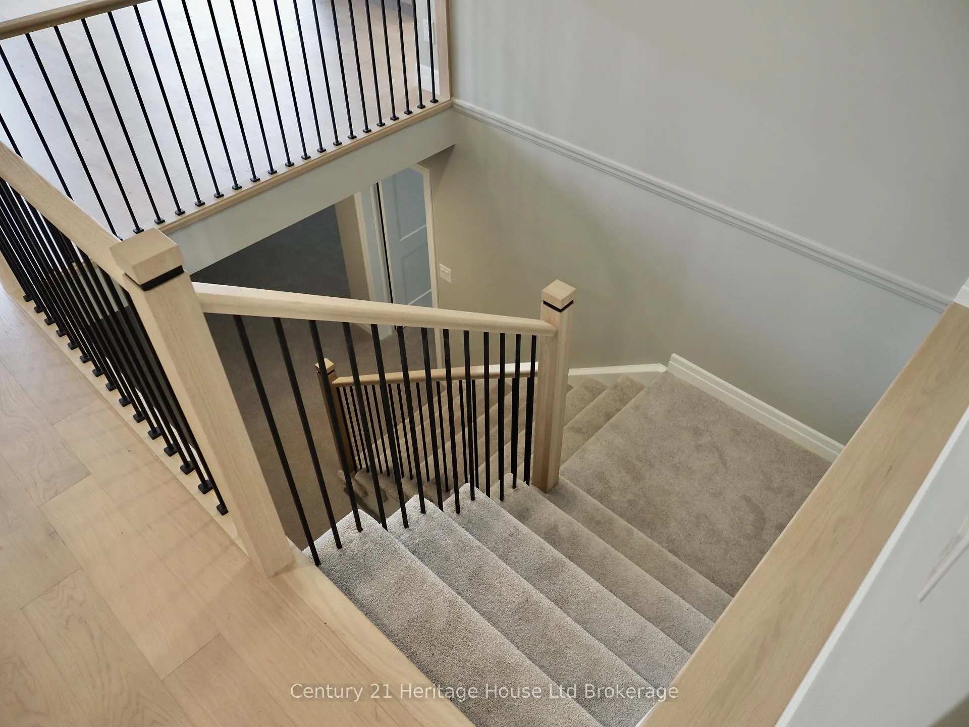 Photo 9 of 28 Sycamore Drive, Tillsonburg — HOMEH