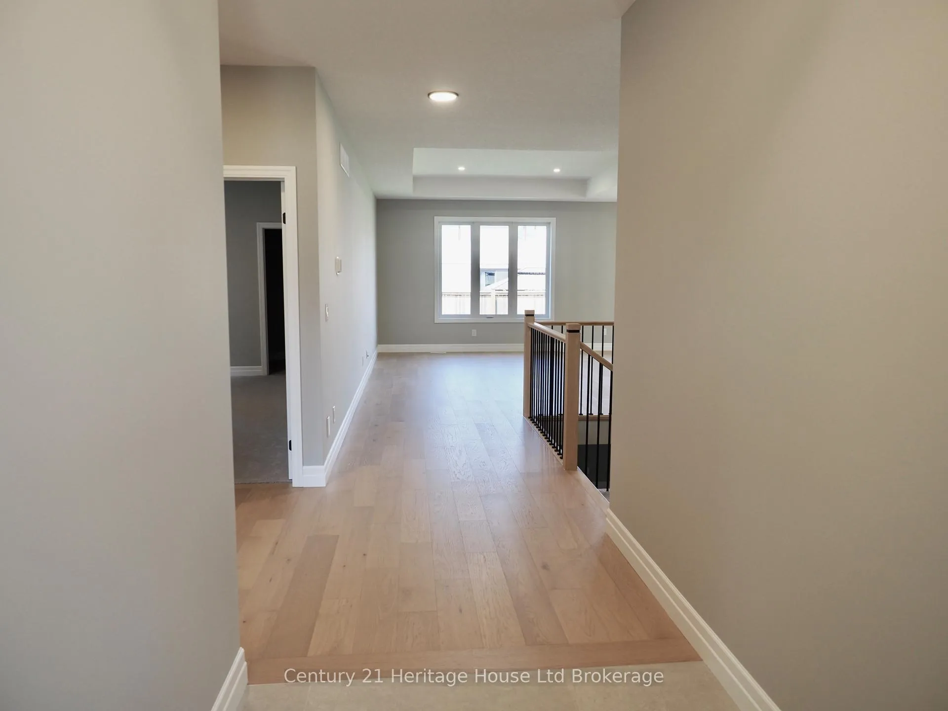 Photo 4 of 28 Sycamore Drive, Tillsonburg — HOMEH