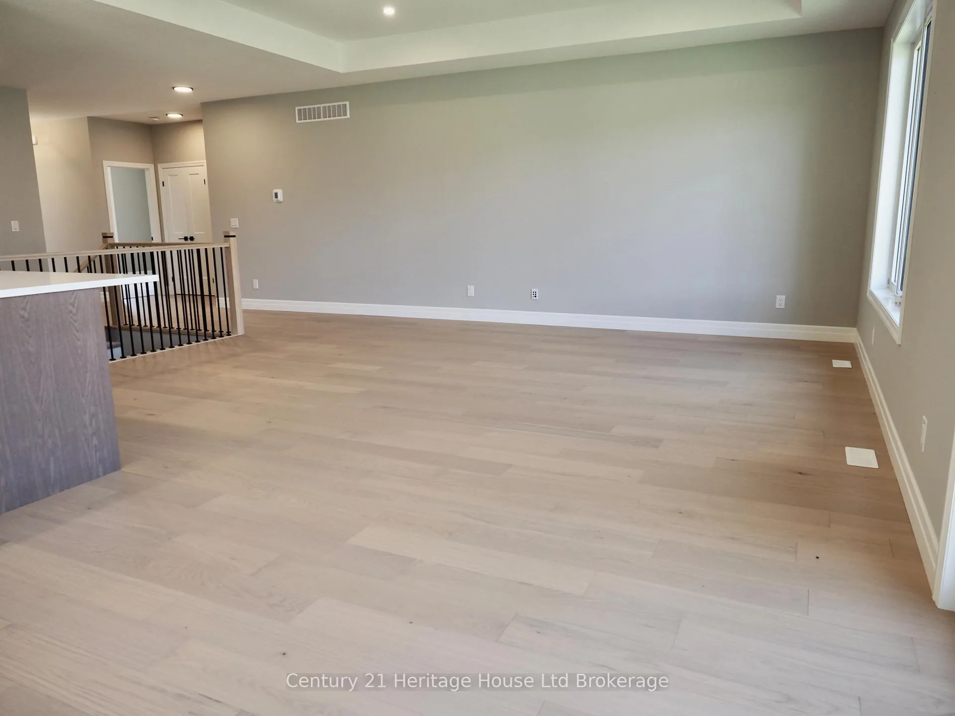Photo 10 of 28 Sycamore Drive, Tillsonburg — HOMEH