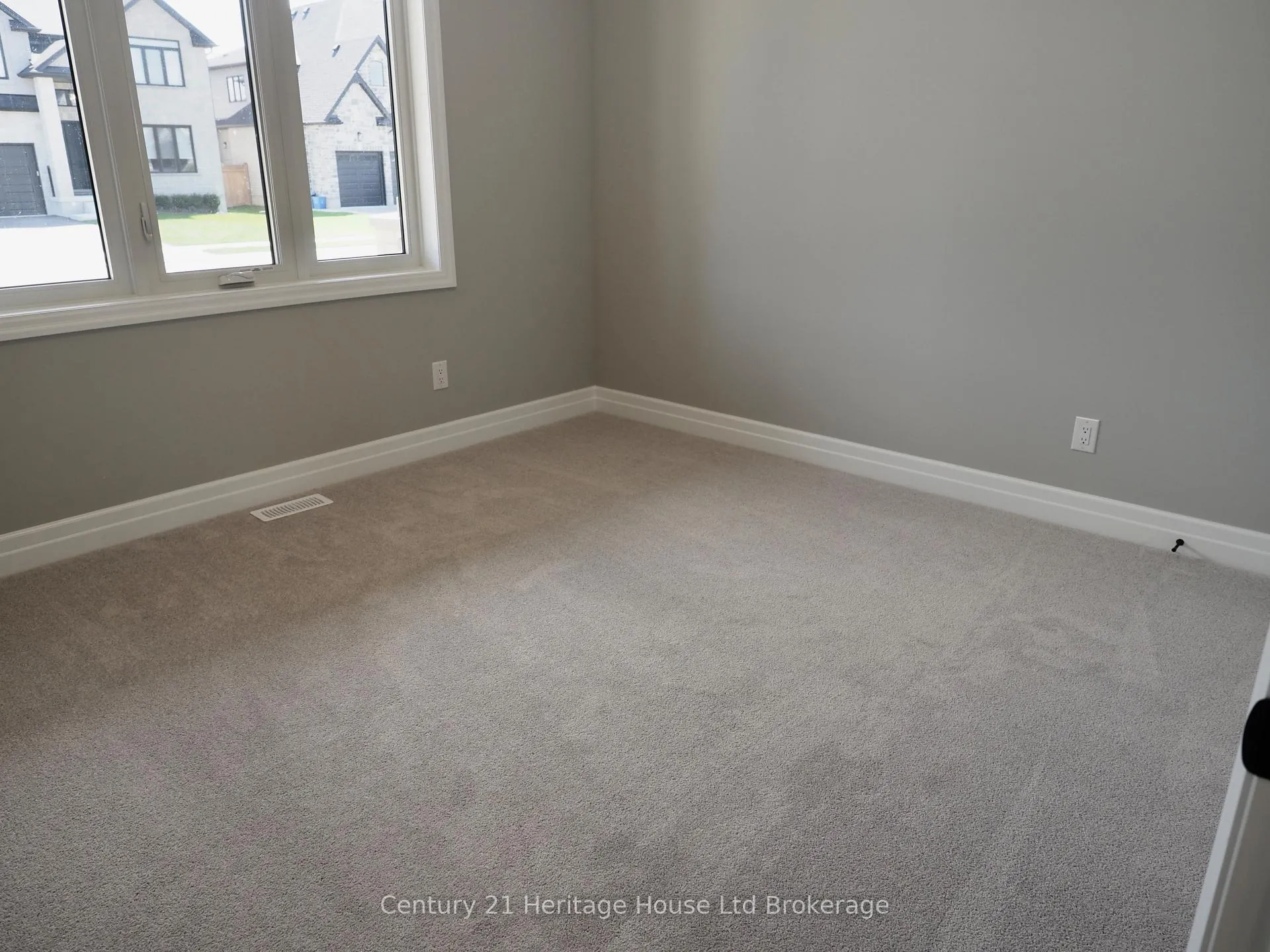 Photo 19 of 28 Sycamore Drive, Tillsonburg — HOMEH