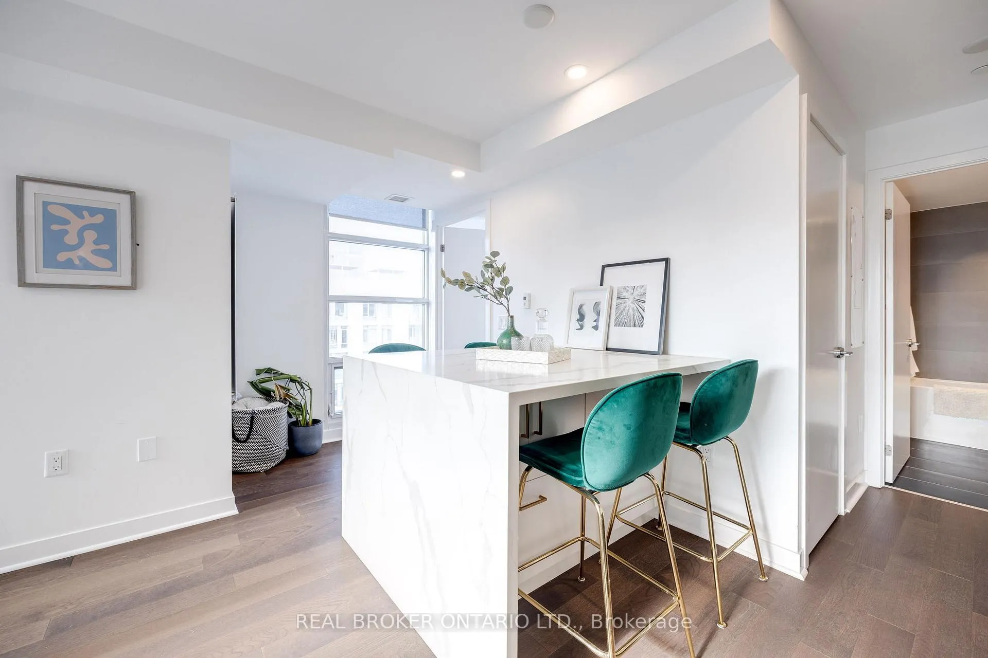 Photo 9 of Unit 1308, 501 Adelaide Street W, Toronto, Waterfront Communities — HOMEH