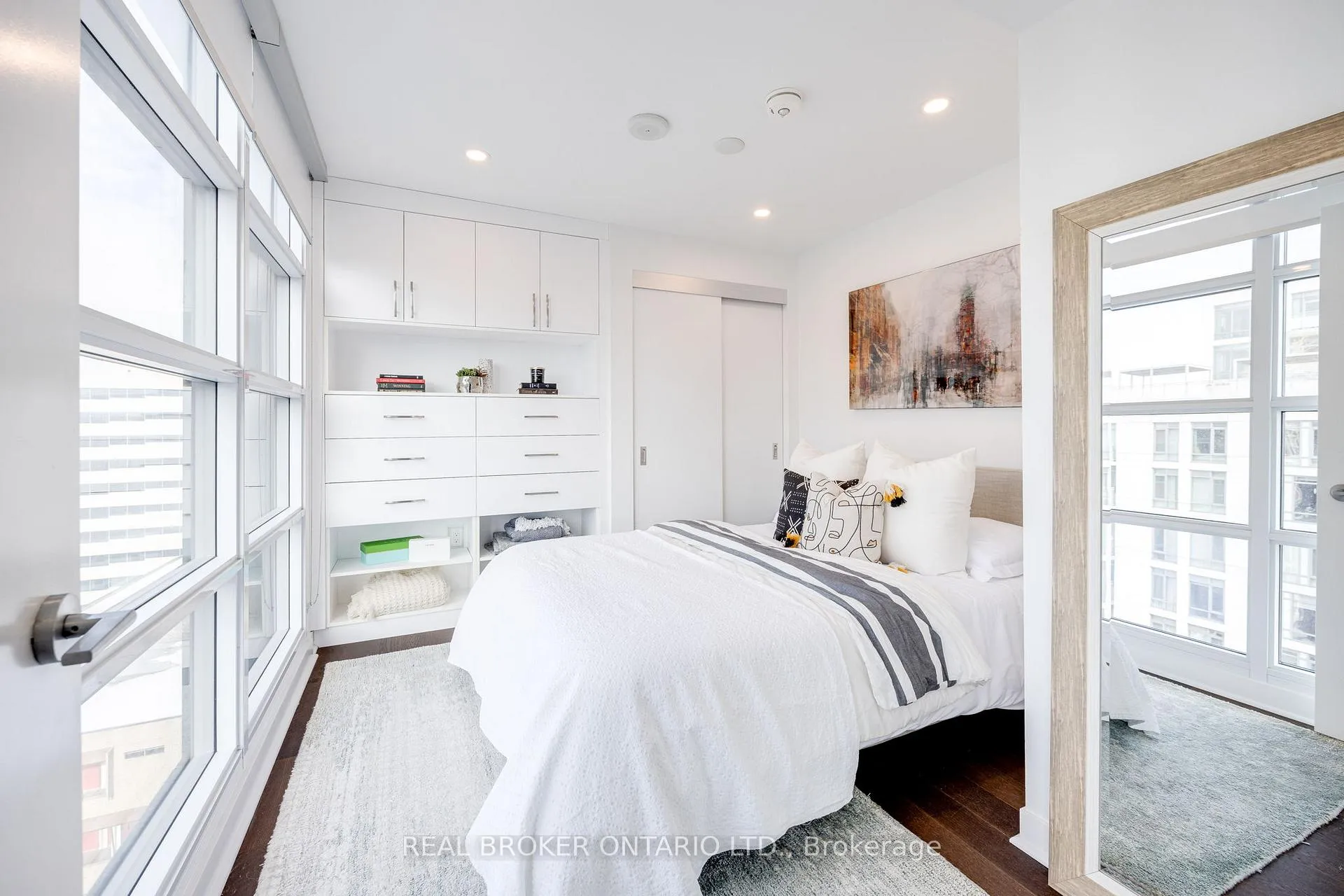 Photo 12 of Unit 1308, 501 Adelaide Street W, Toronto, Waterfront Communities — HOMEH