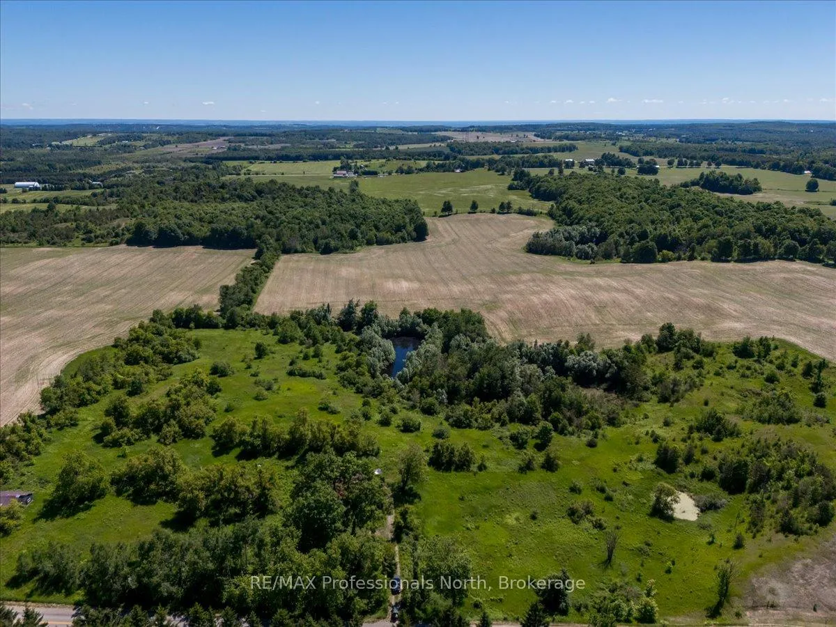 Photo 2 of 555463 Mono-Amaranth Townline, Mono, Rural Mono — HOMEH