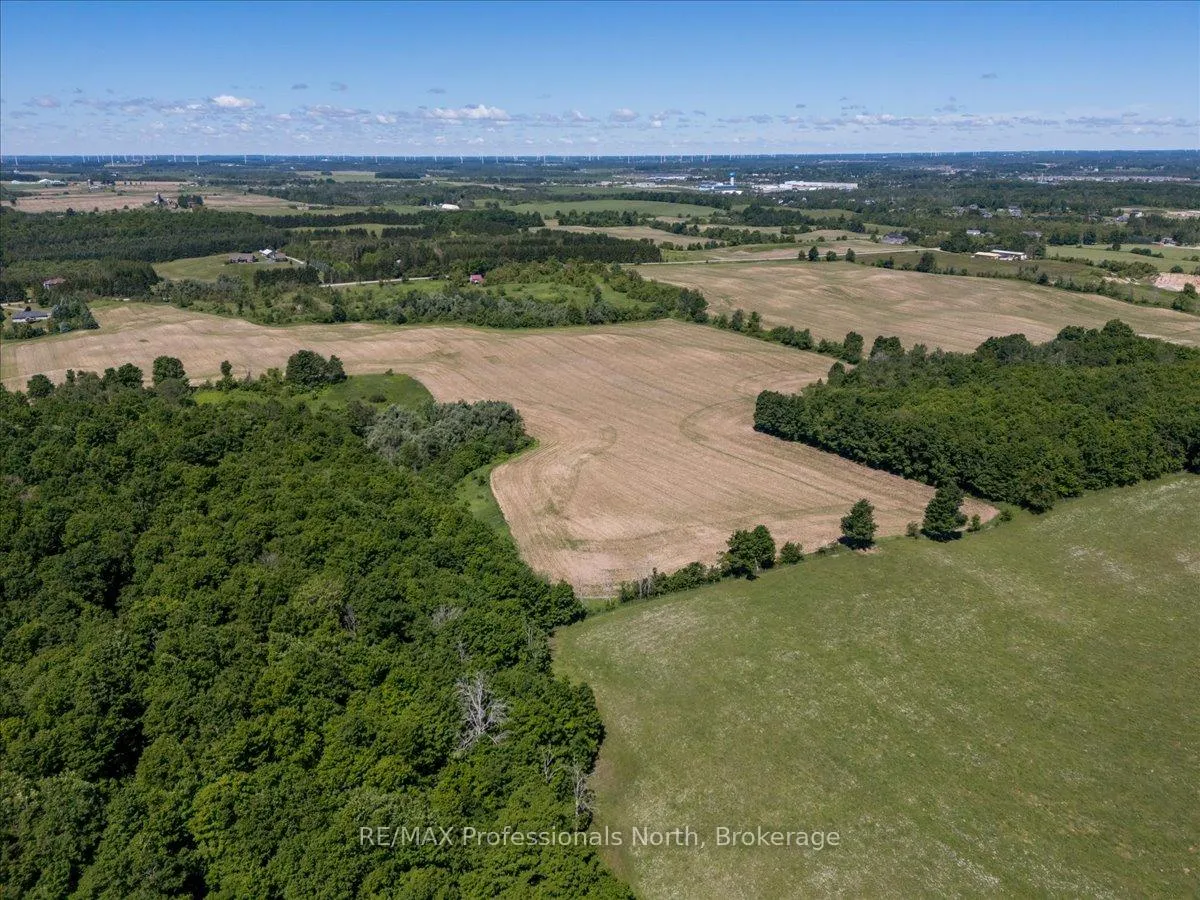 Photo 5 of 555463 Mono-Amaranth Townline, Mono, Rural Mono — HOMEH