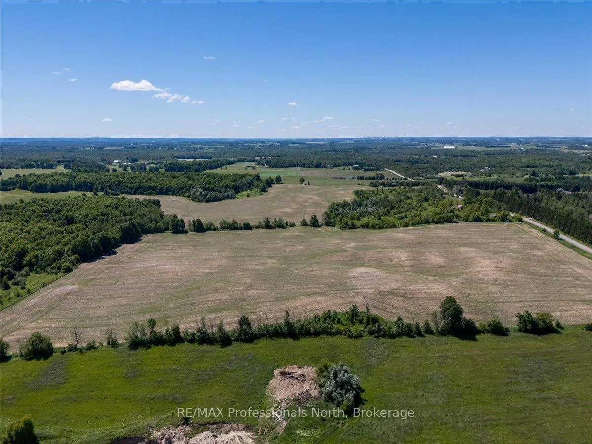 Photo 10 of 555463 Mono-Amaranth Townline, Mono, Rural Mono — HOMEH