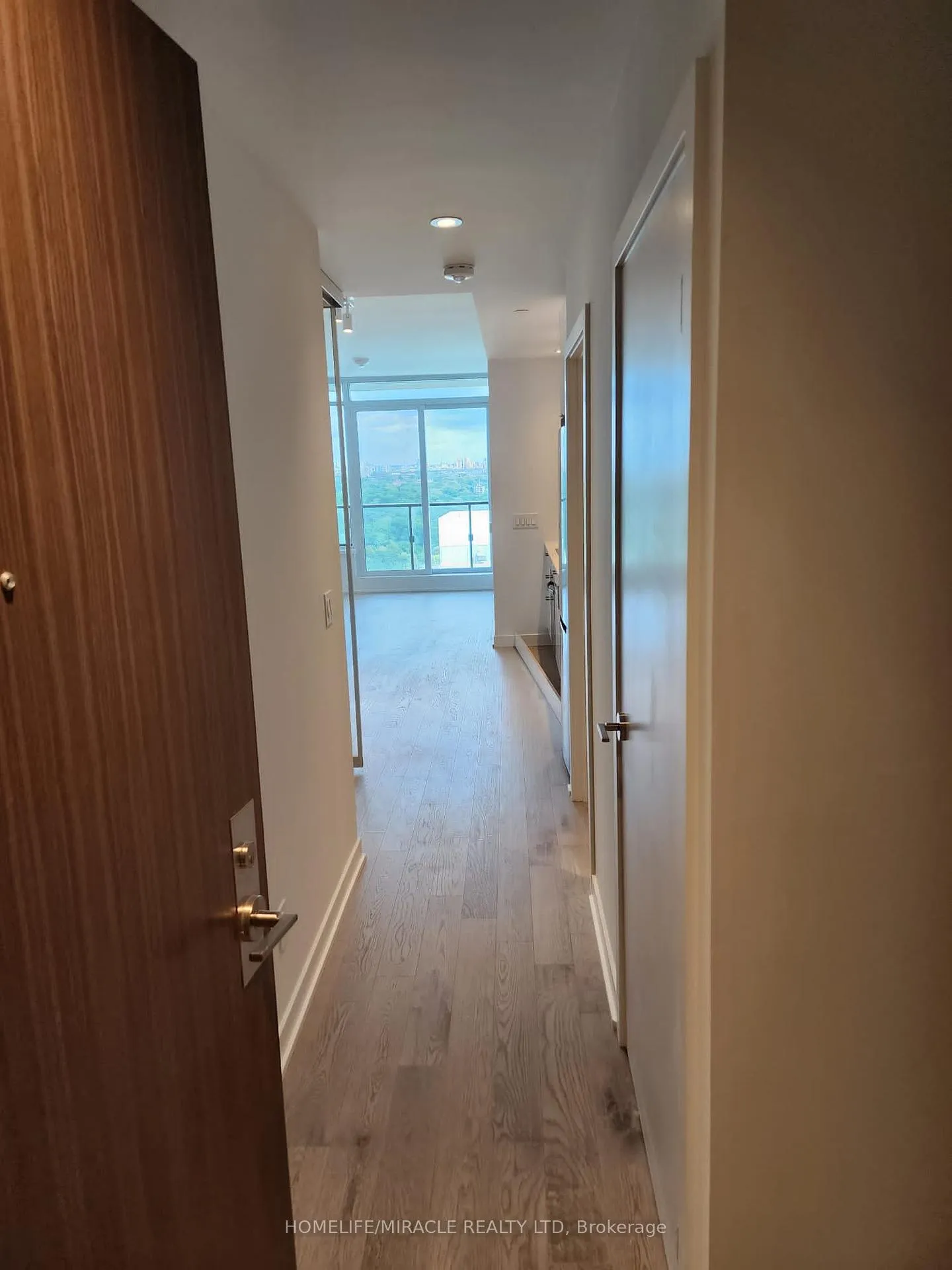 Photo 3 of Unit 2805, 1926 Lakeshore Boulevard W, Toronto, High Park-Swansea — HOMEH