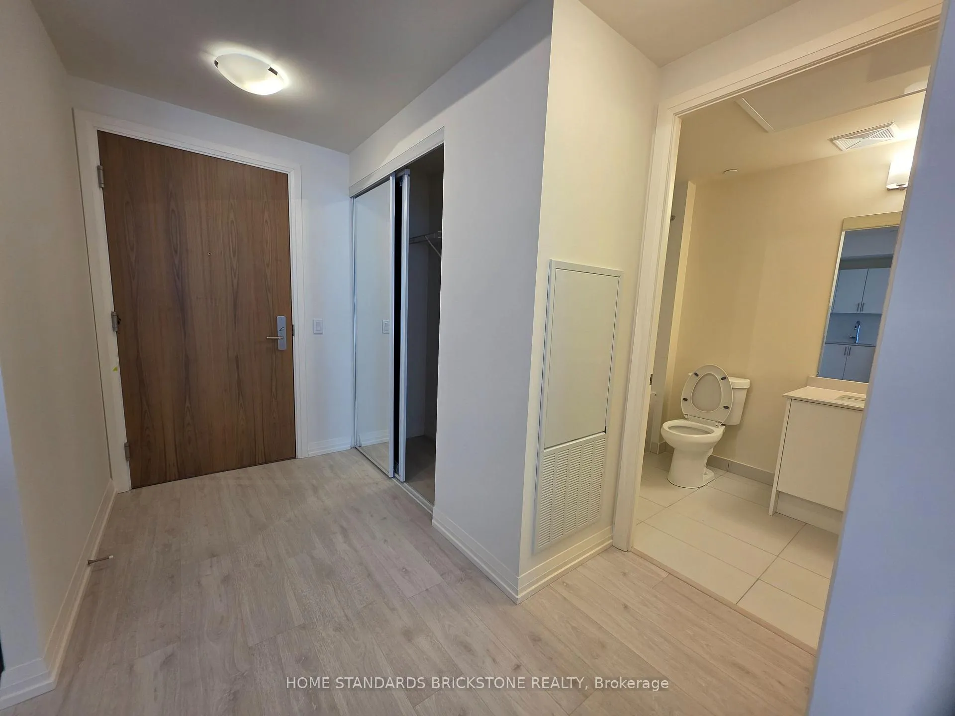 Photo 5 of Unit 2106, 27 Korda Gate, Vaughan, Vellore Village — HOMEH