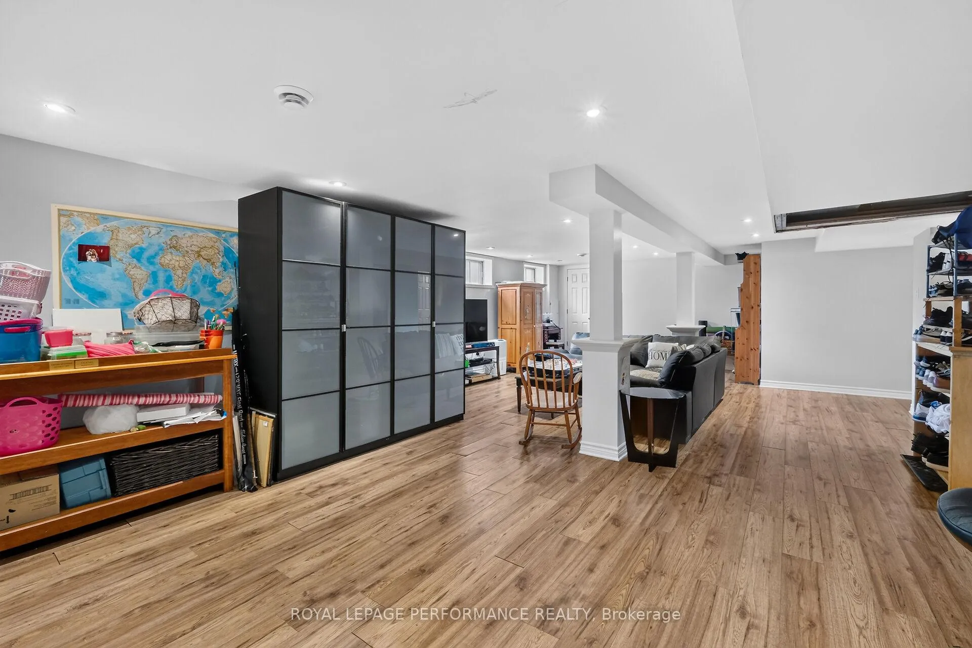 Photo 16 of 105 Crownhill Street, Ottawa, Cardinal Heights — HOMEH