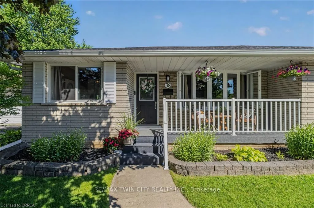 Photo 3 of 38 Brier Park Road, Brantford, Greenbrier — HOMEH