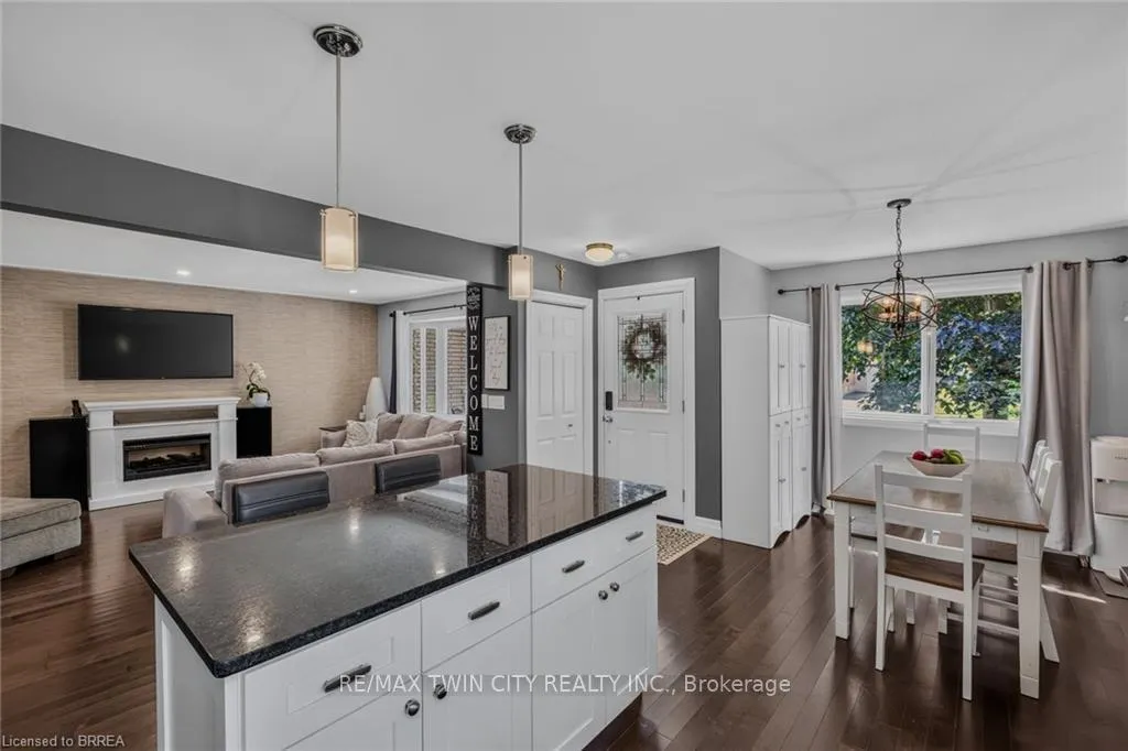 Photo 4 of 38 Brier Park Road, Brantford, Greenbrier — HOMEH