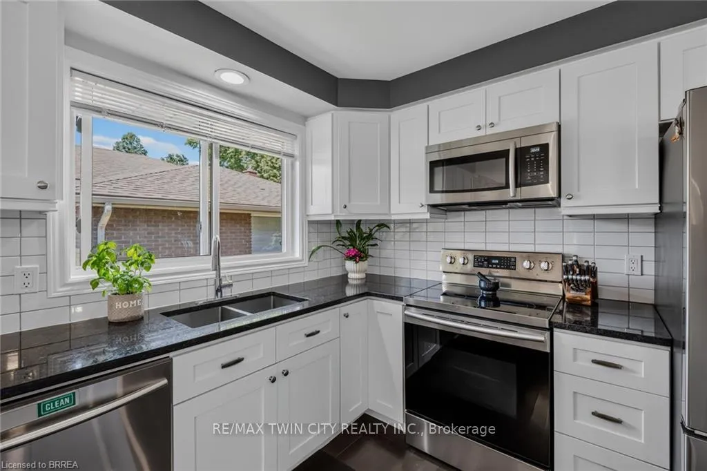 Photo 8 of 38 Brier Park Road, Brantford, Greenbrier — HOMEH