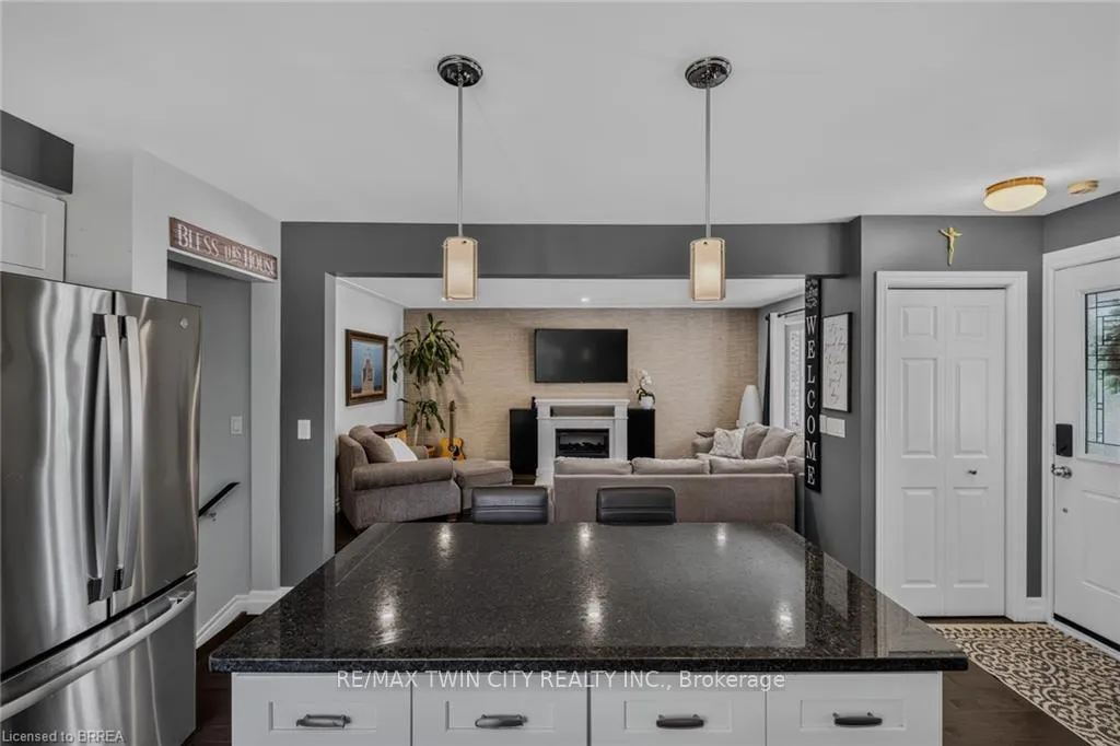 Photo 11 of 38 Brier Park Road, Brantford, Greenbrier — HOMEH