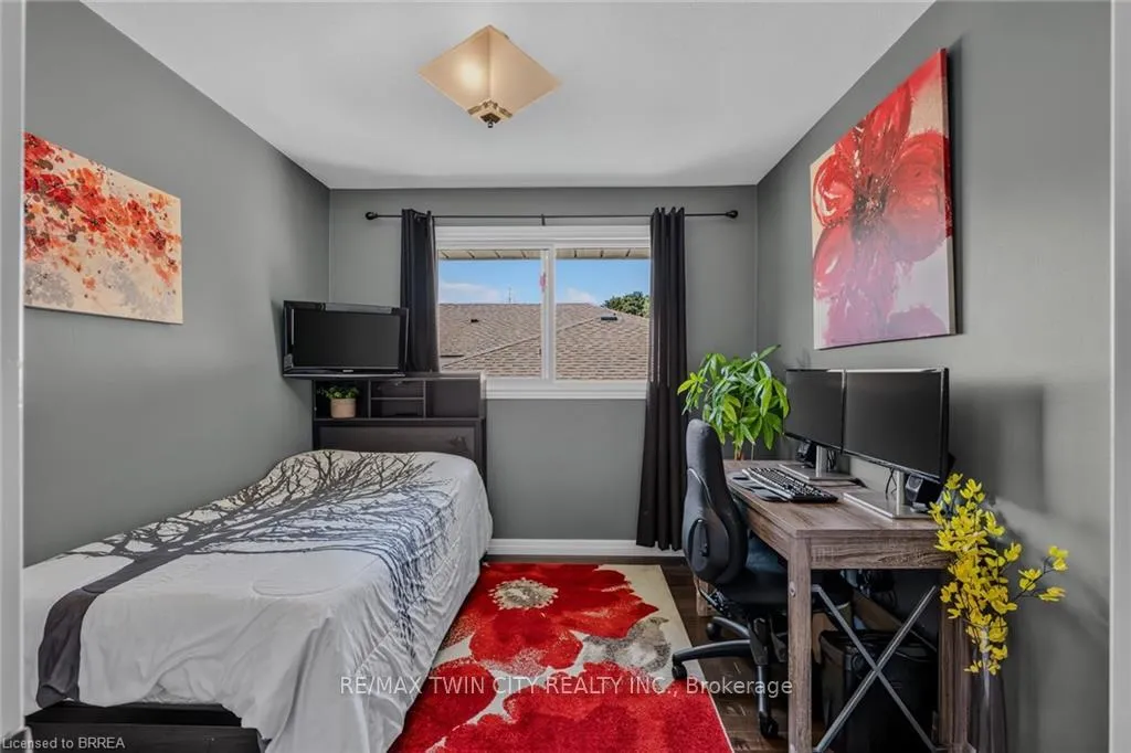 Photo 23 of 38 Brier Park Road, Brantford, Greenbrier — HOMEH