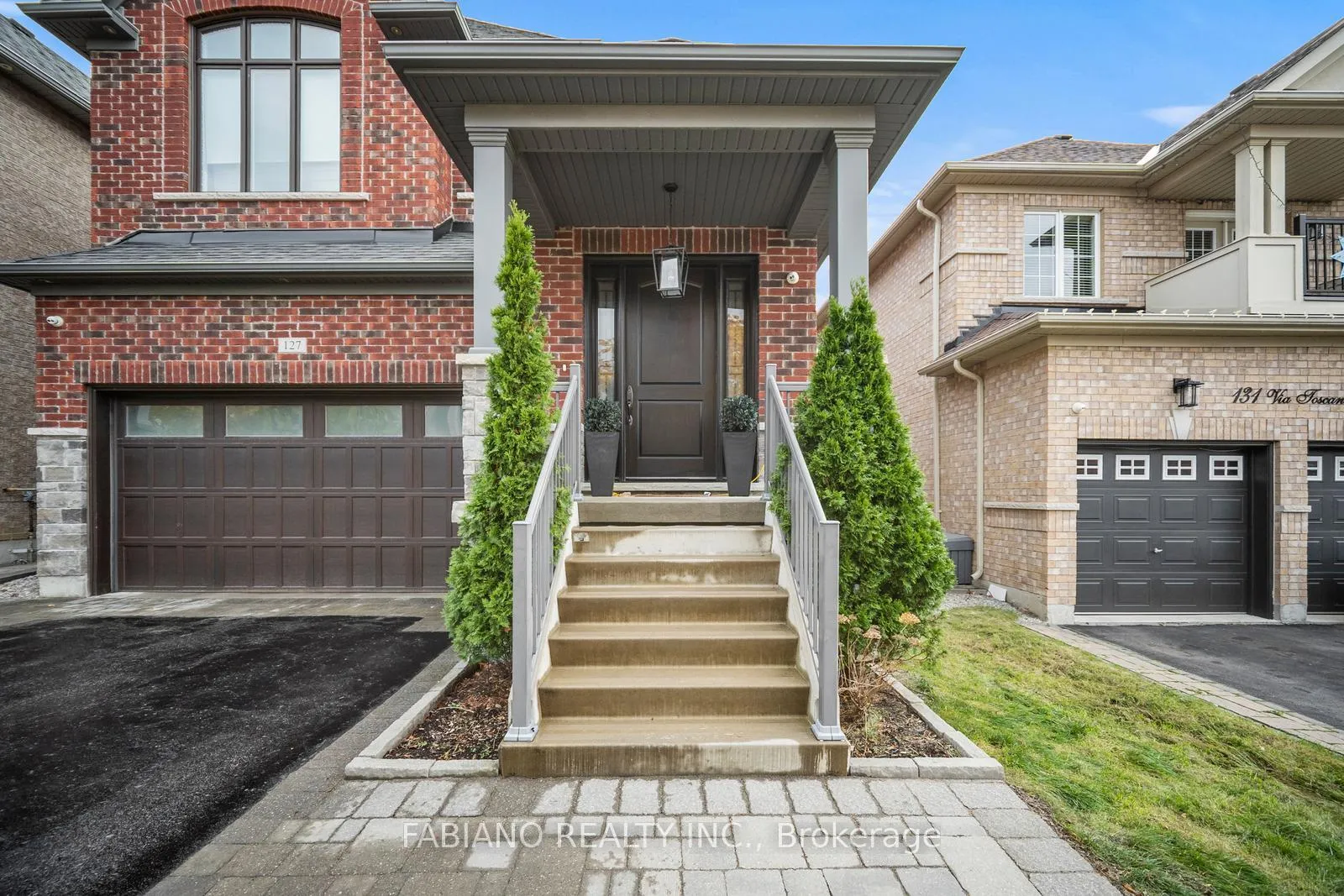 Photo 4 of 127 Via Toscana, Vaughan, Vellore Village — HOMEH