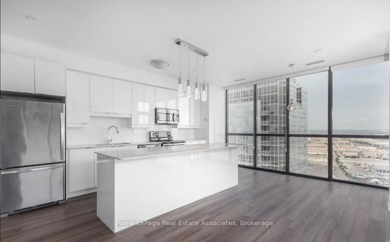 Photo 1 of Unit 3507, 2910 Hwy 7, Vaughan, Concord — HOMEH