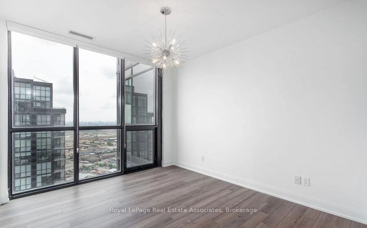 Photo 11 of Unit 3507, 2910 Hwy 7, Vaughan, Concord — HOMEH