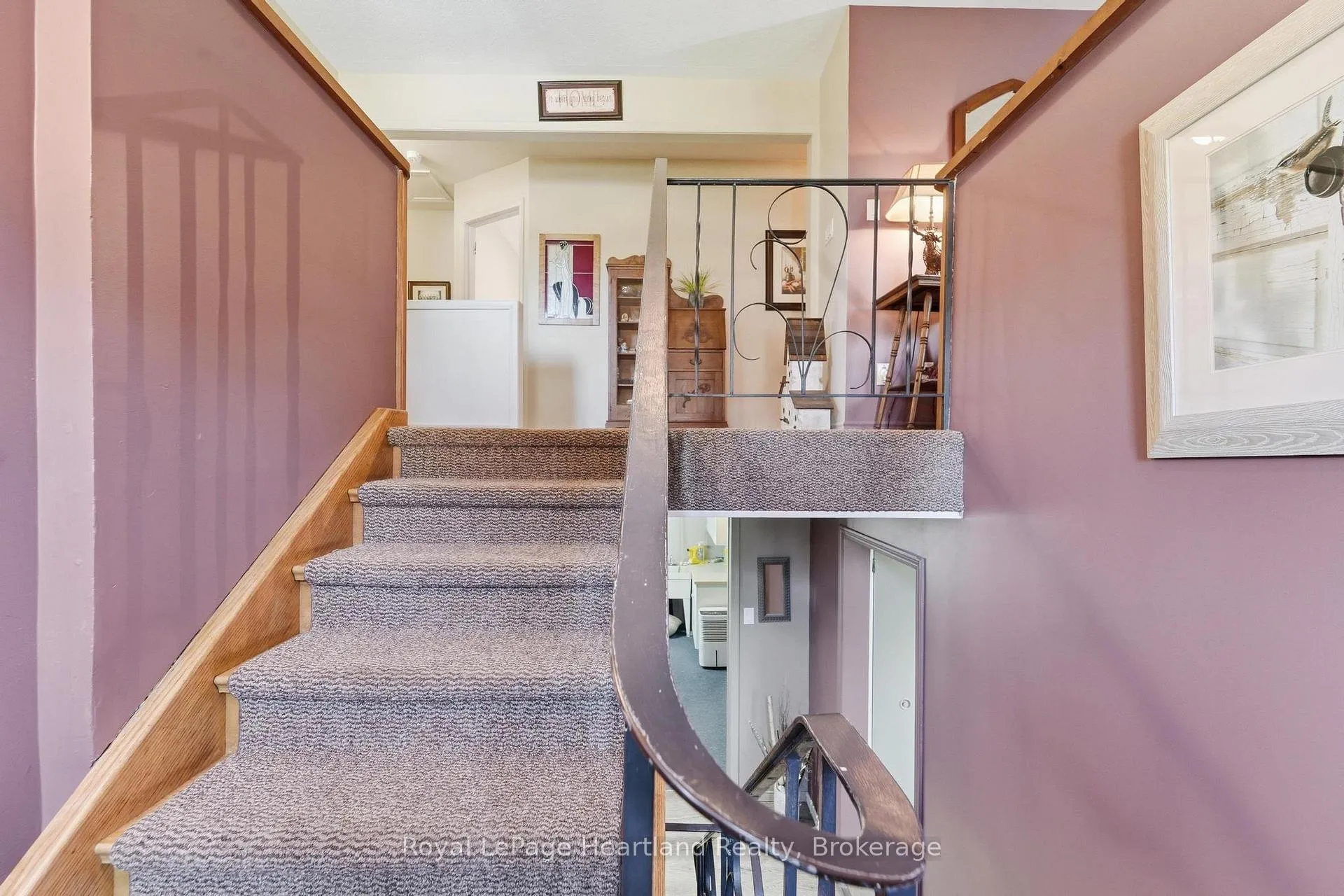 Photo 3 of 235 Hincks Street, Goderich, Goderich (Town) — HOMEH