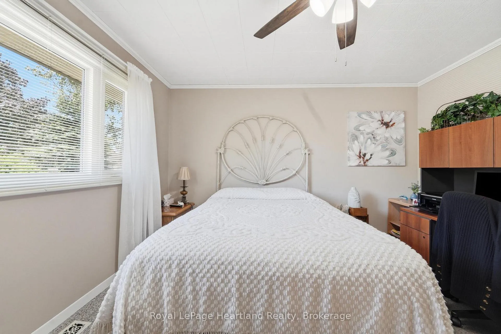 Photo 20 of 235 Hincks Street, Goderich, Goderich (Town) — HOMEH