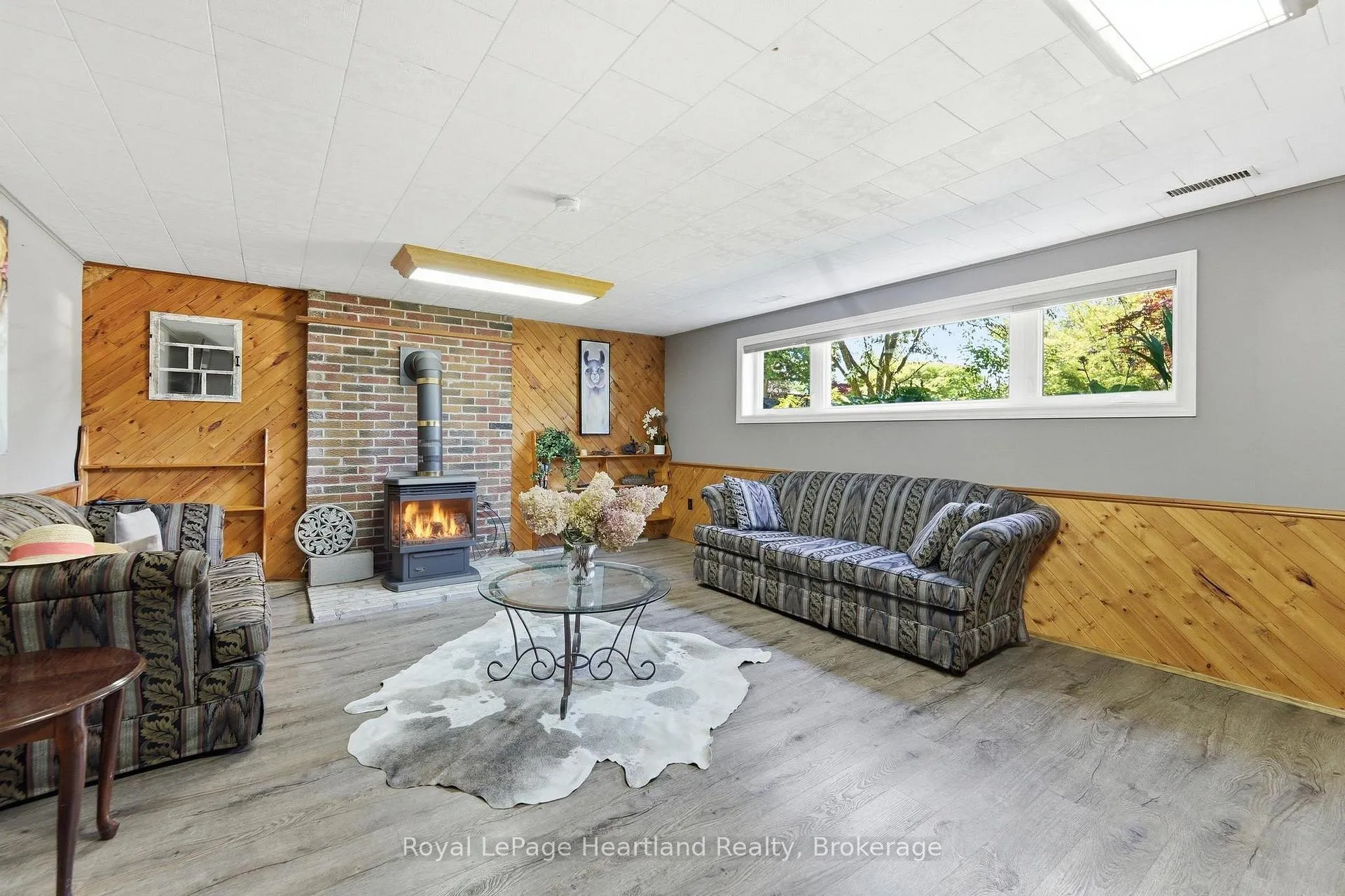 Photo 23 of 235 Hincks Street, Goderich, Goderich (Town) — HOMEH