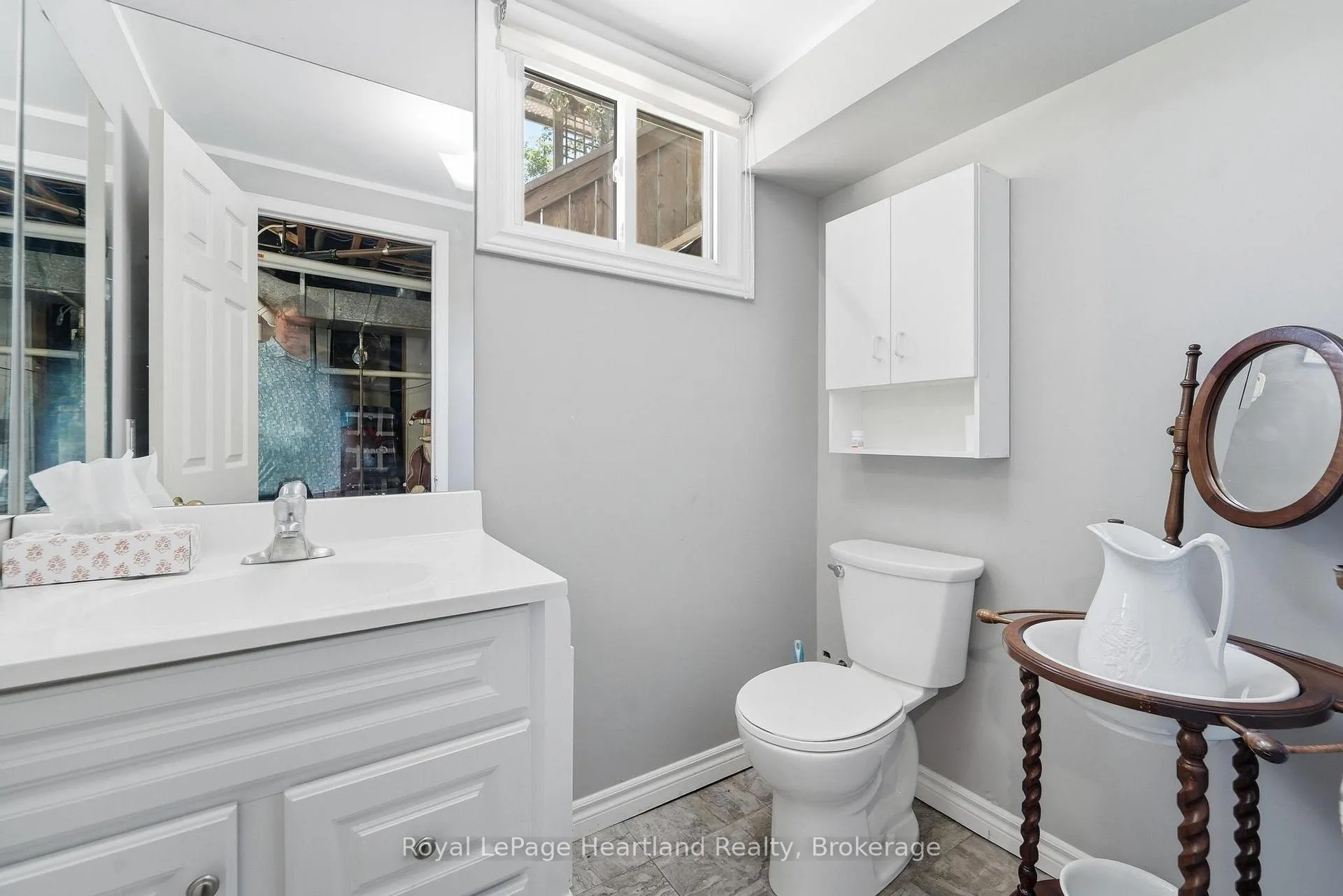Photo 26 of 235 Hincks Street, Goderich, Goderich (Town) — HOMEH